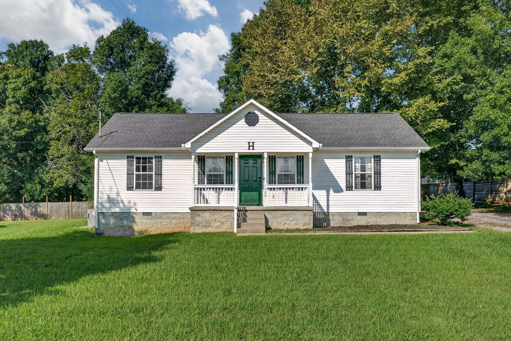 1460 Titan Way Property Photo 1
