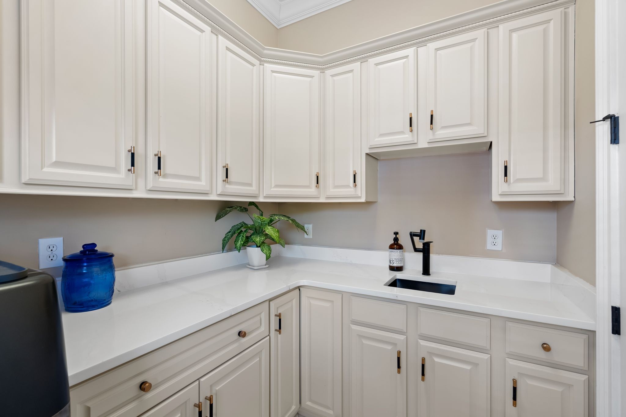 7030 Grindstone Way Property Photo 49