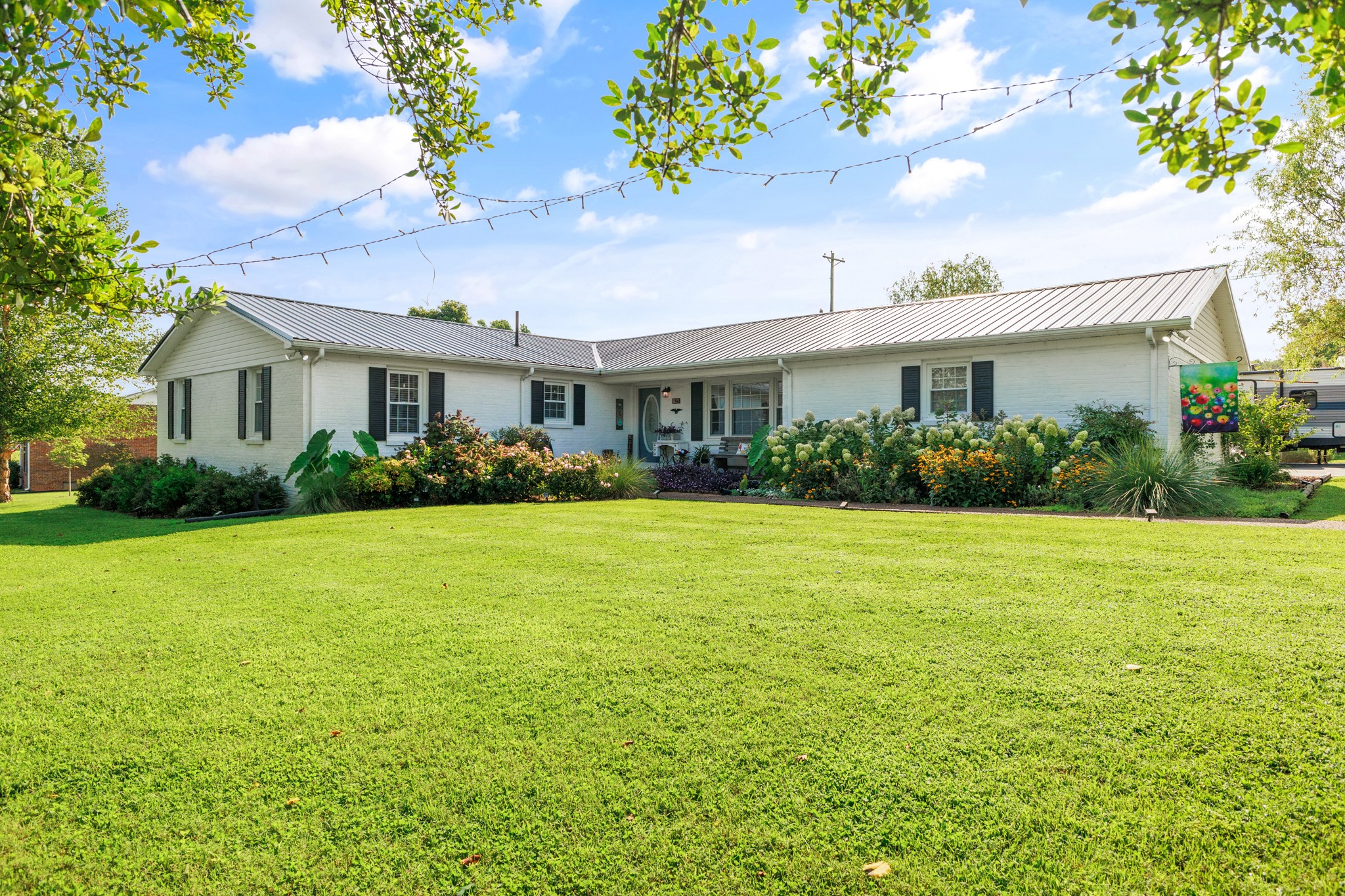 825 Apache Trl Property Photo 1