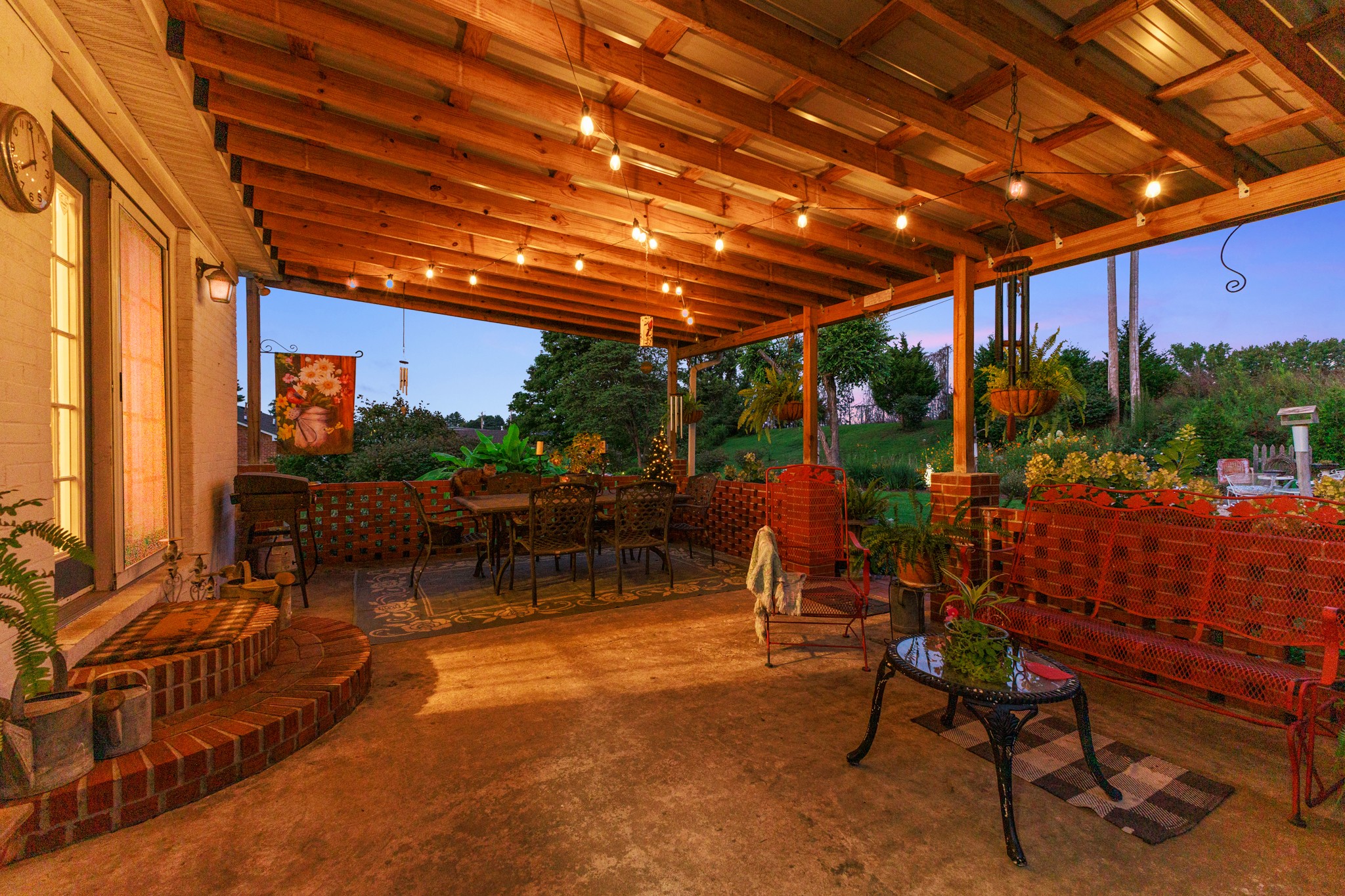 825 Apache Trl Property Photo 2