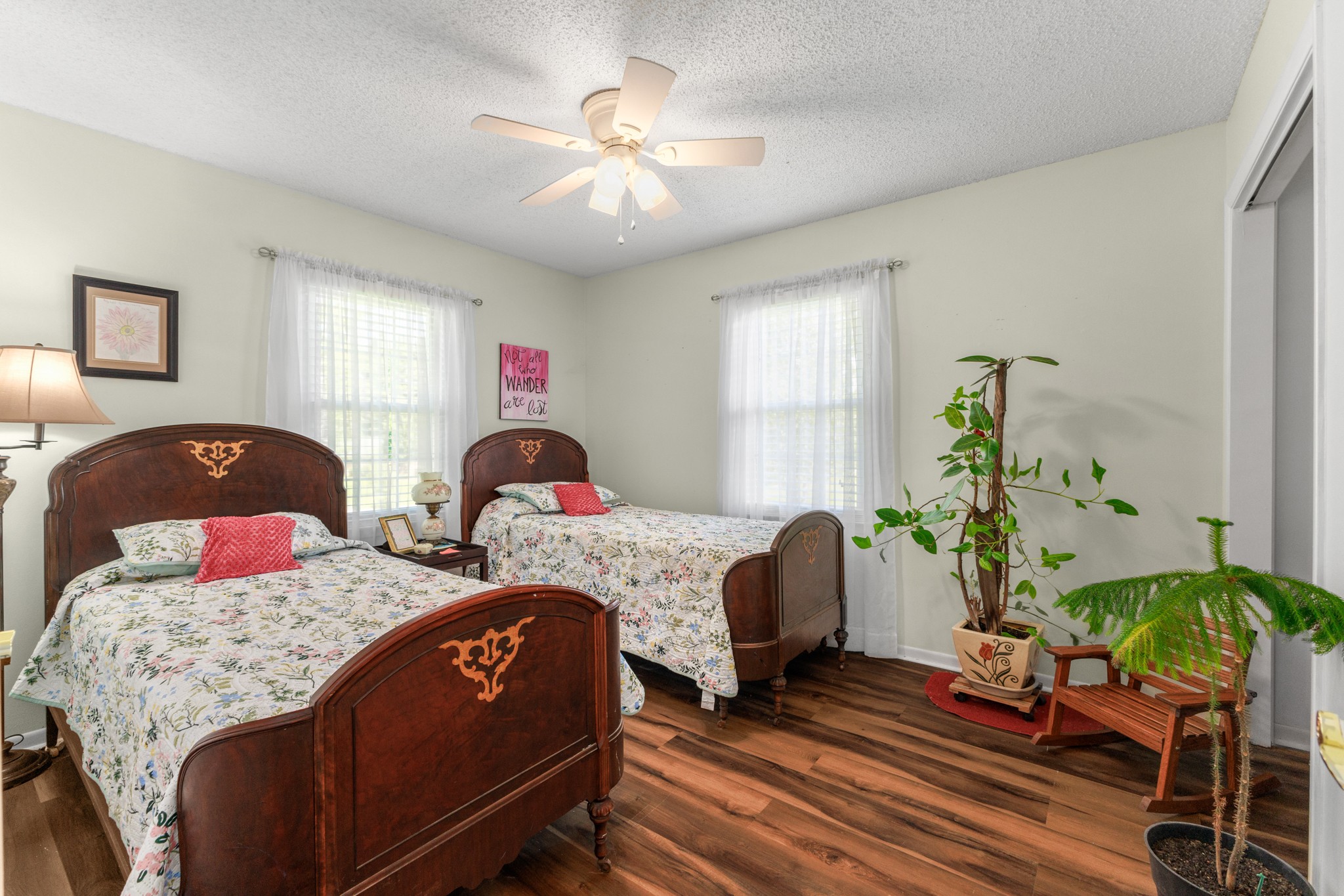 825 Apache Trl Property Photo 7