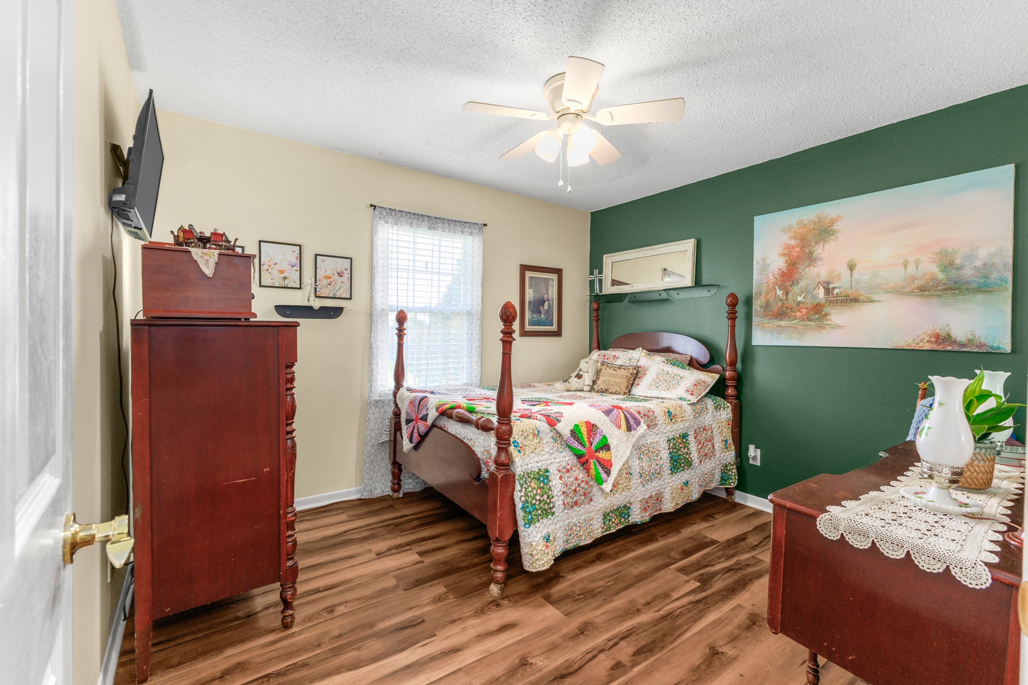 825 Apache Trl Property Photo 8