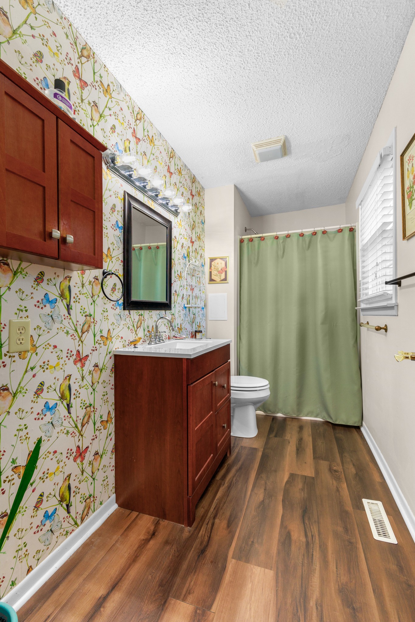 825 Apache Trl Property Photo 11