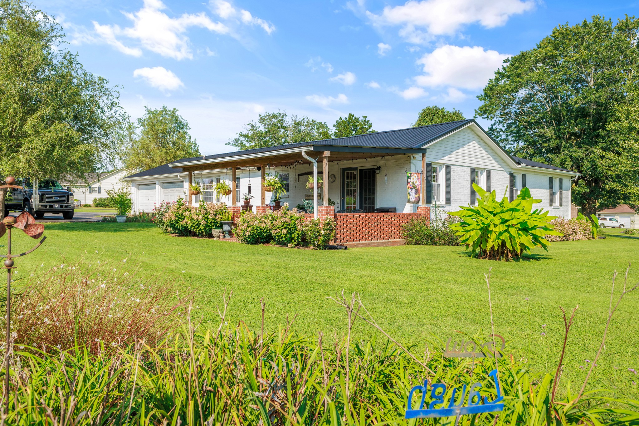 825 Apache Trl Property Photo 25