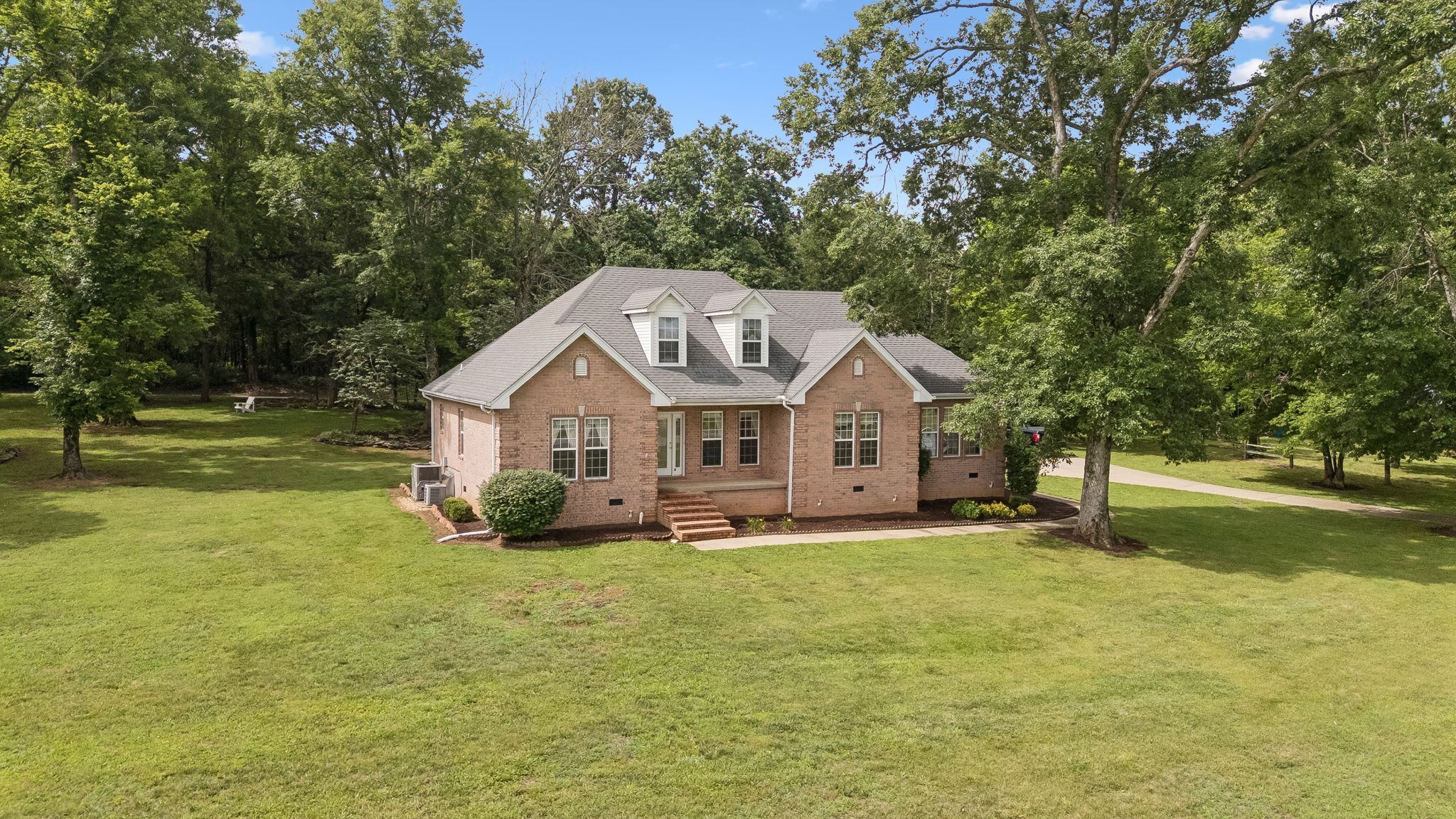 698 Goshen Rd
