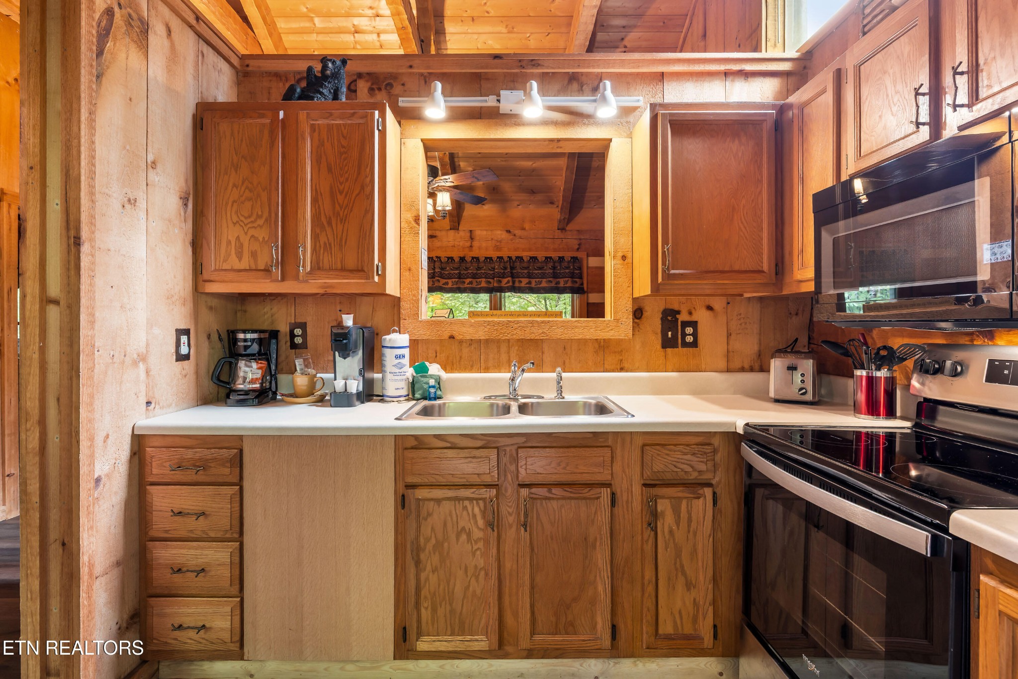 2320 Foxwell Way Property Photo 19