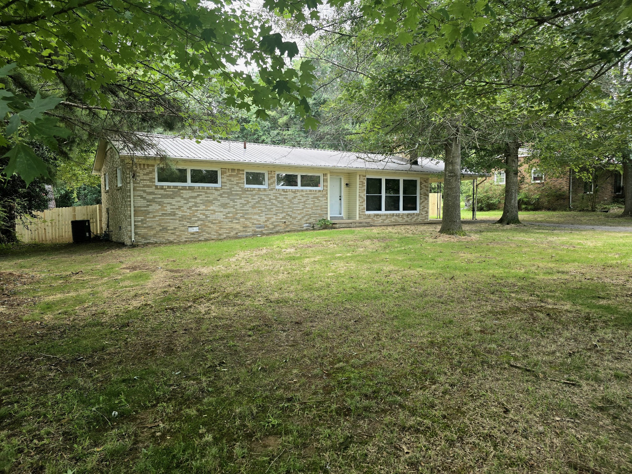 1606 Hilltop Dr Property Photo 21