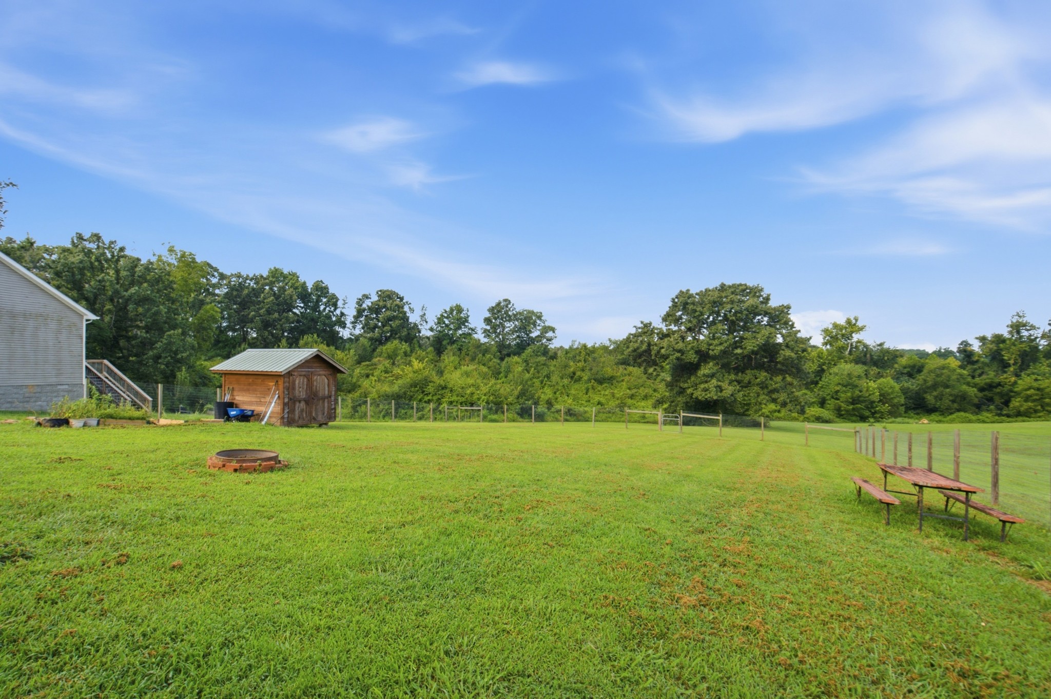 17036 Pond Cir Property Photo 7