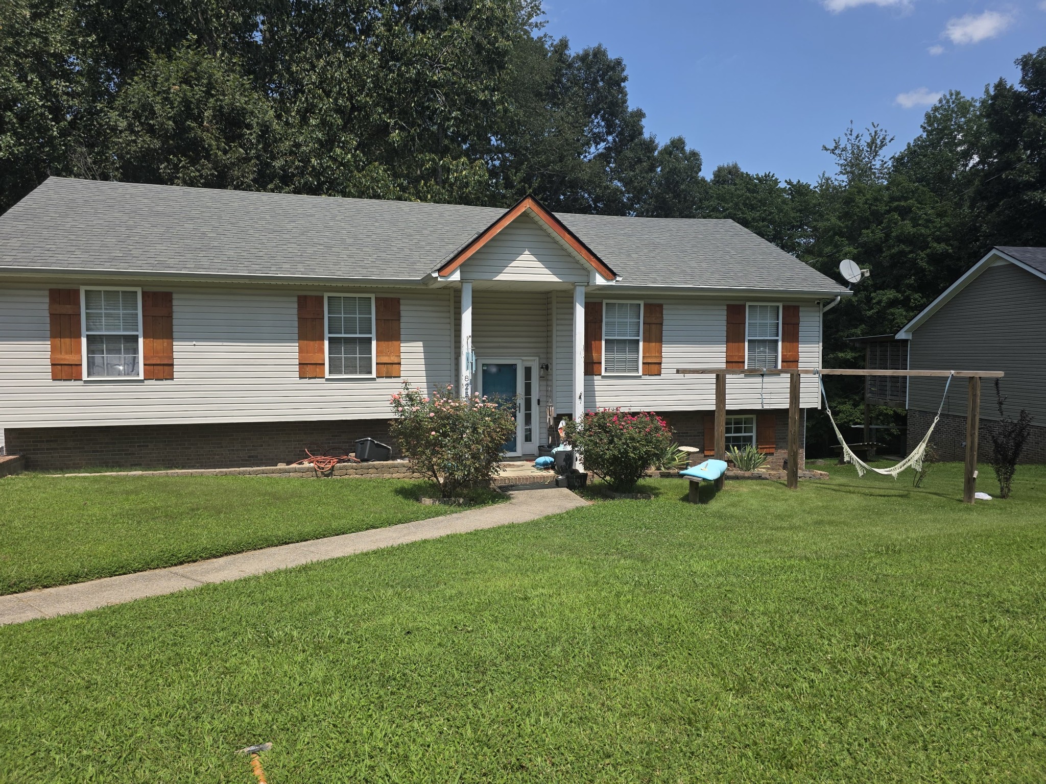 825 Leigh Ann Dr Property Photo 1