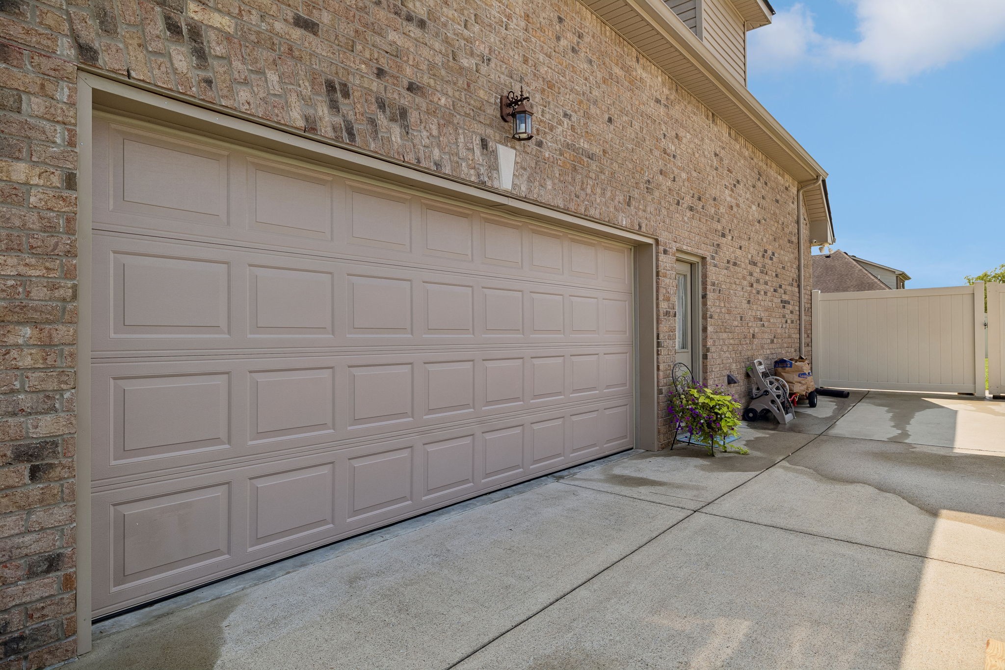 5149 Prickly Pine Pl Property Photo 5