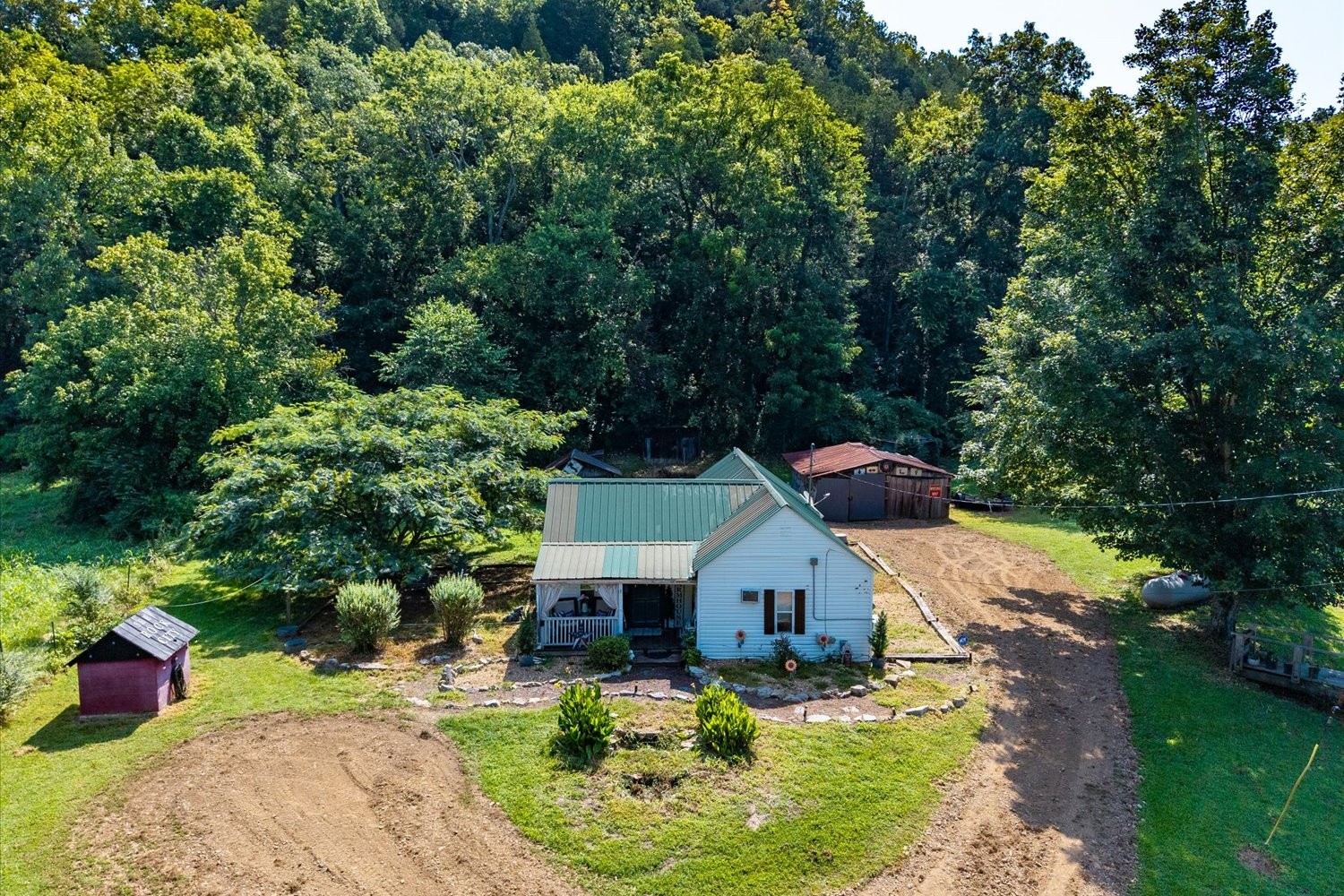 5360 Pond Creek Rd Property Photo 1