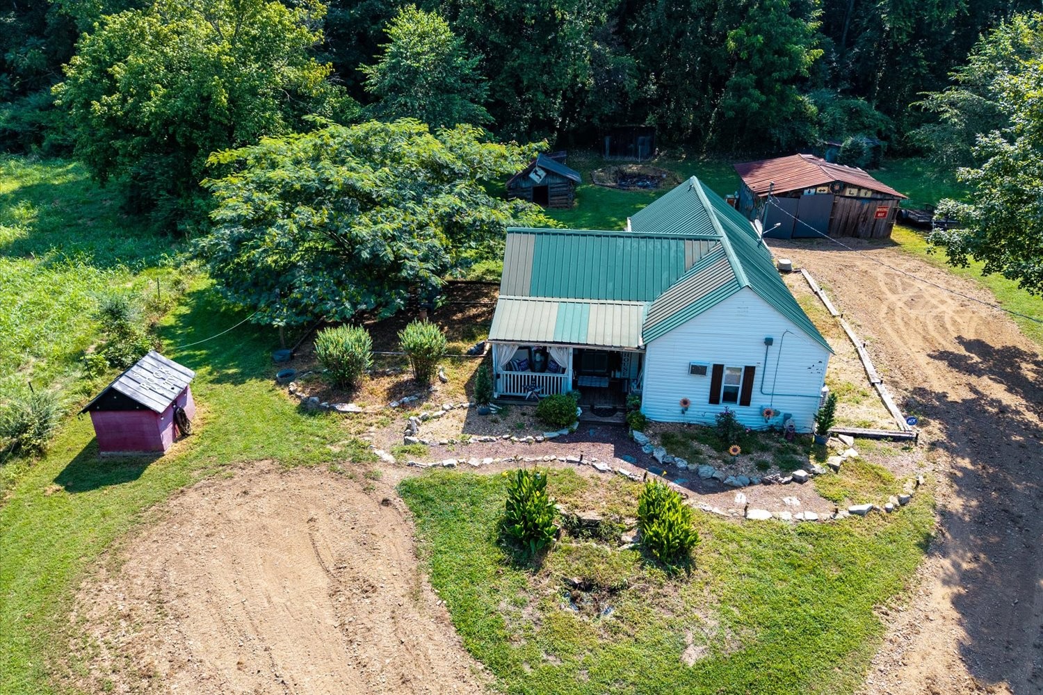 5360 Pond Creek Rd Property Photo 2