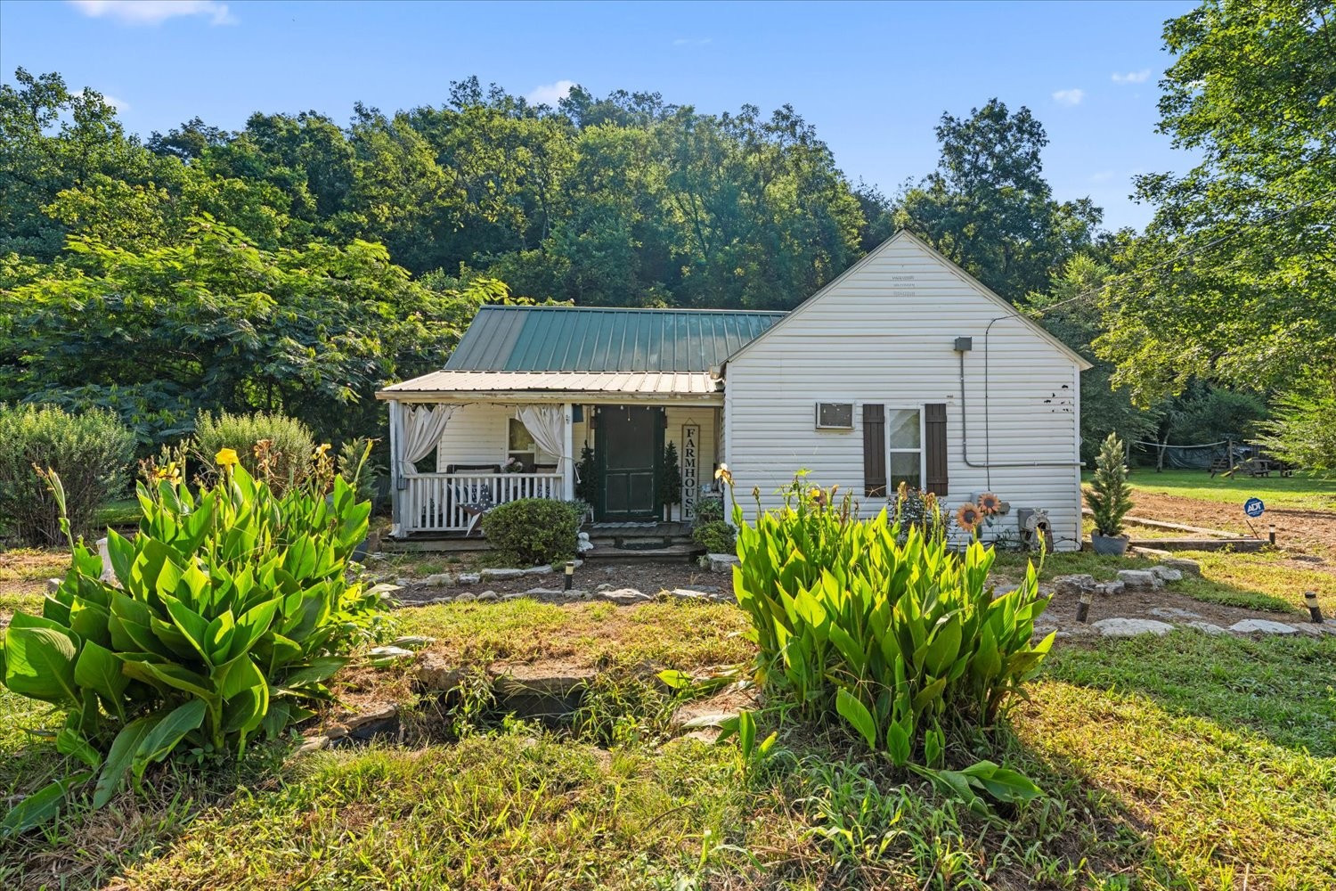 5360 Pond Creek Rd Property Photo 3