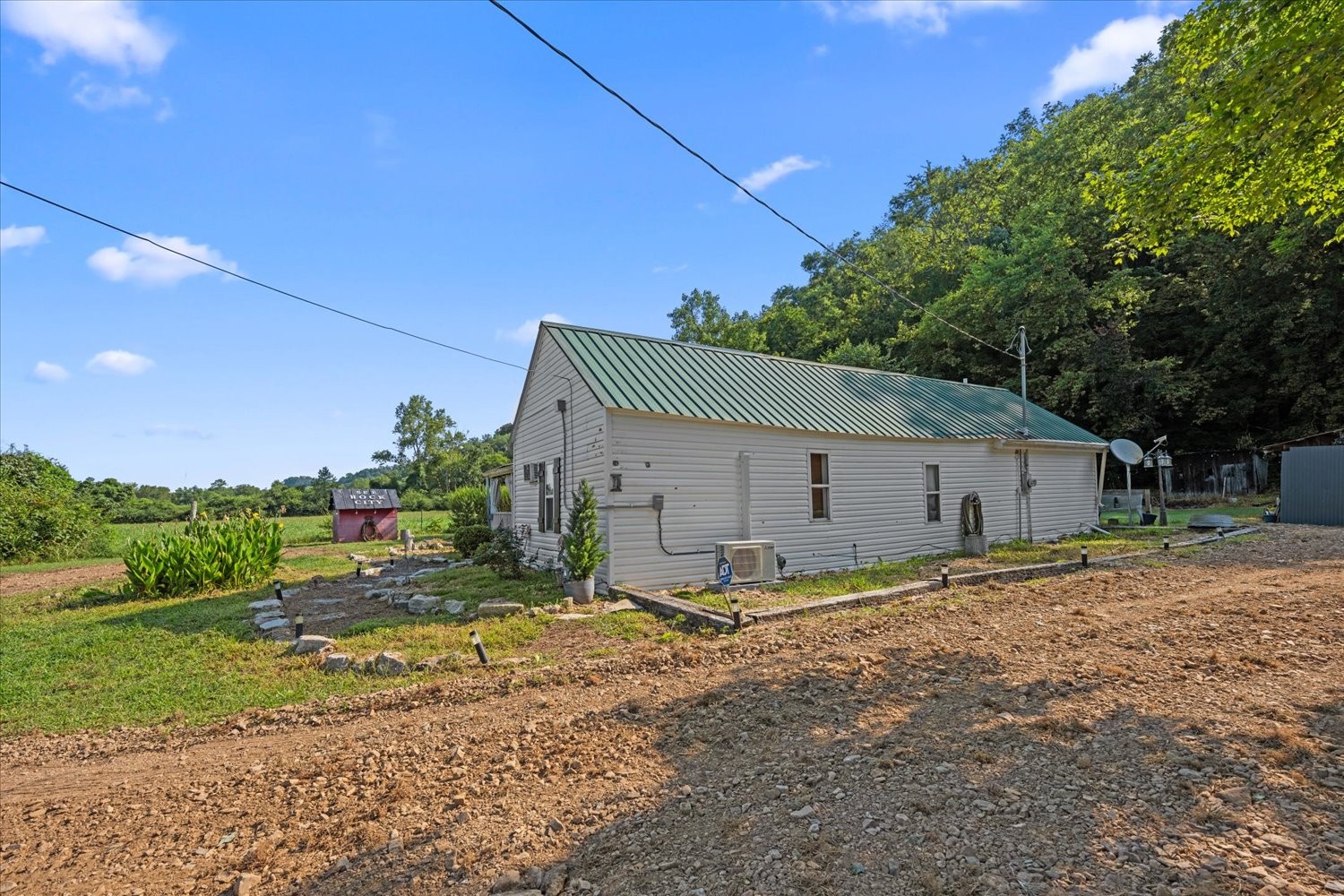 5360 Pond Creek Rd Property Photo 4