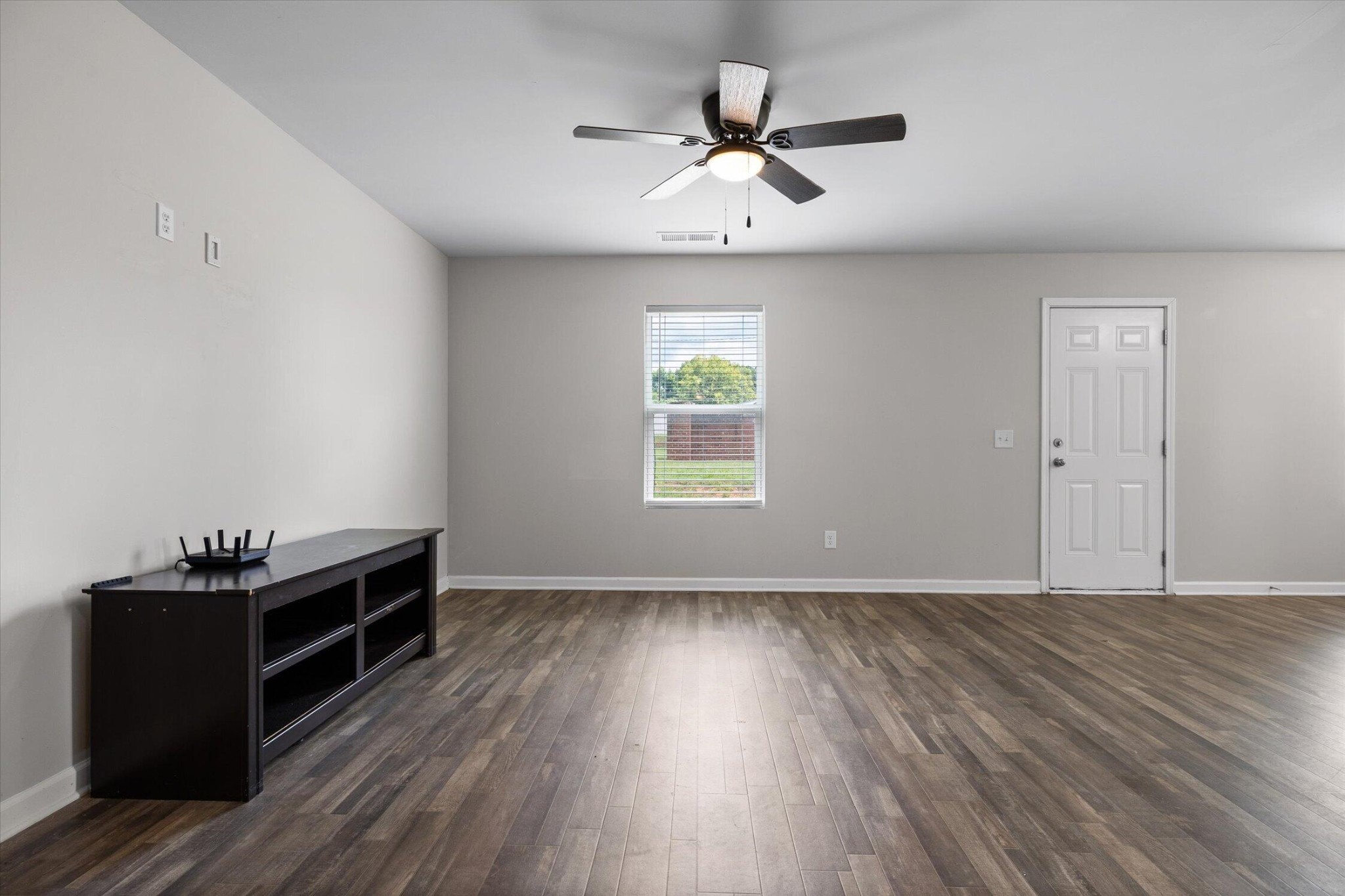 324 Middleton Court Property Photo 8