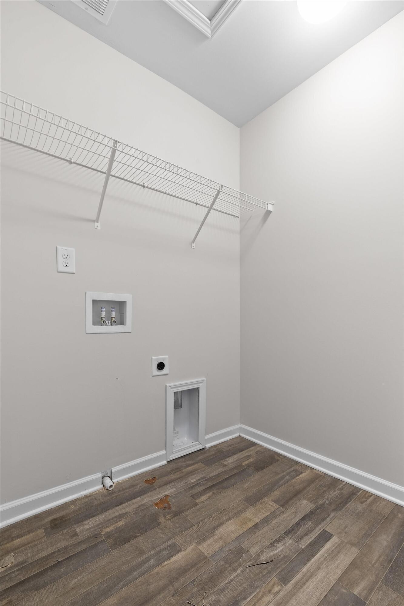 324 Middleton Court Property Photo 26