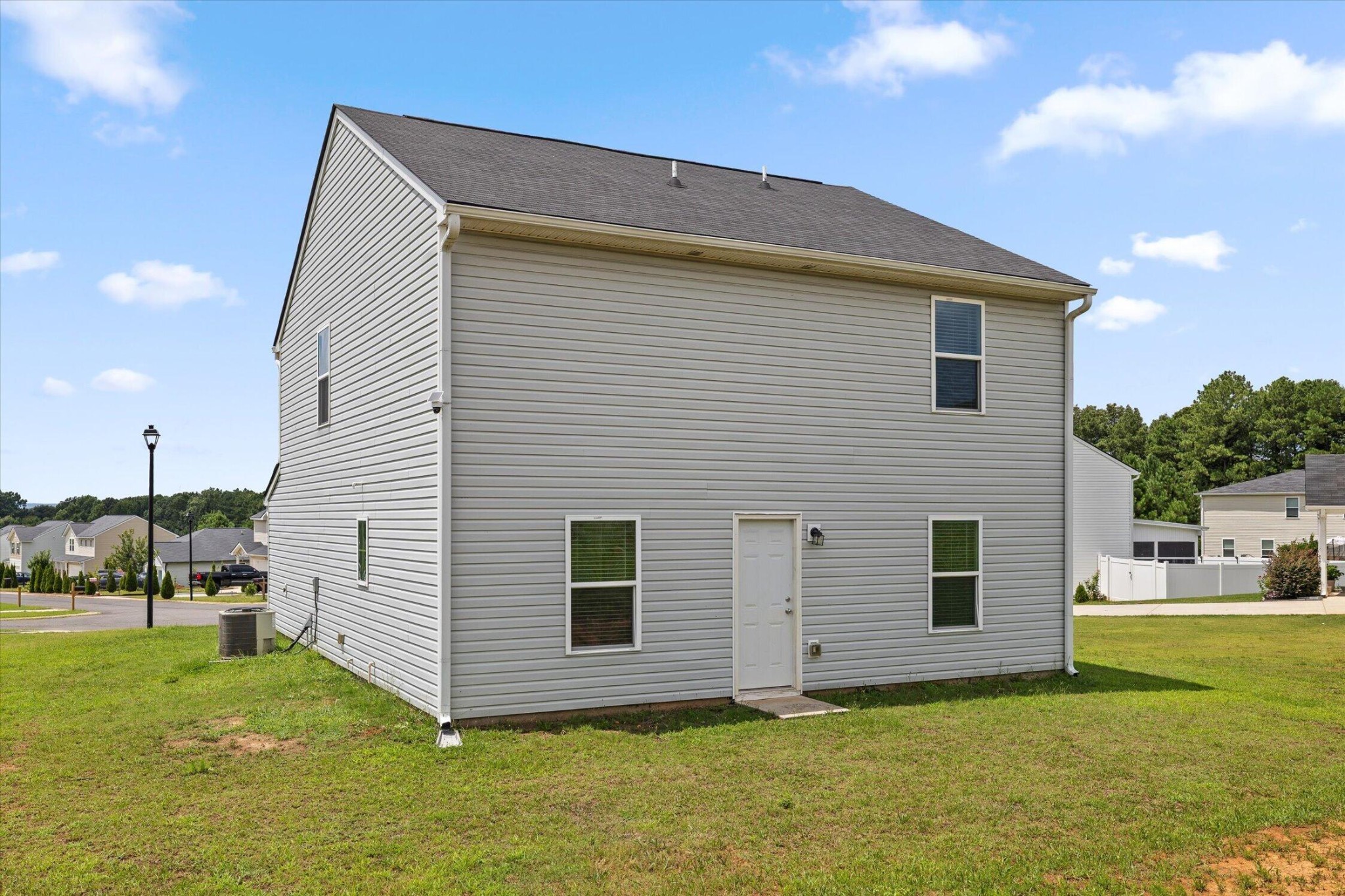 324 Middleton Court Property Photo 28