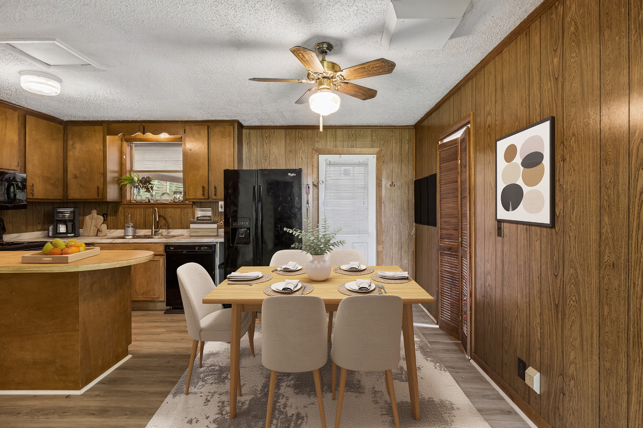 7114 Oak Tree Dr Property Photo 7