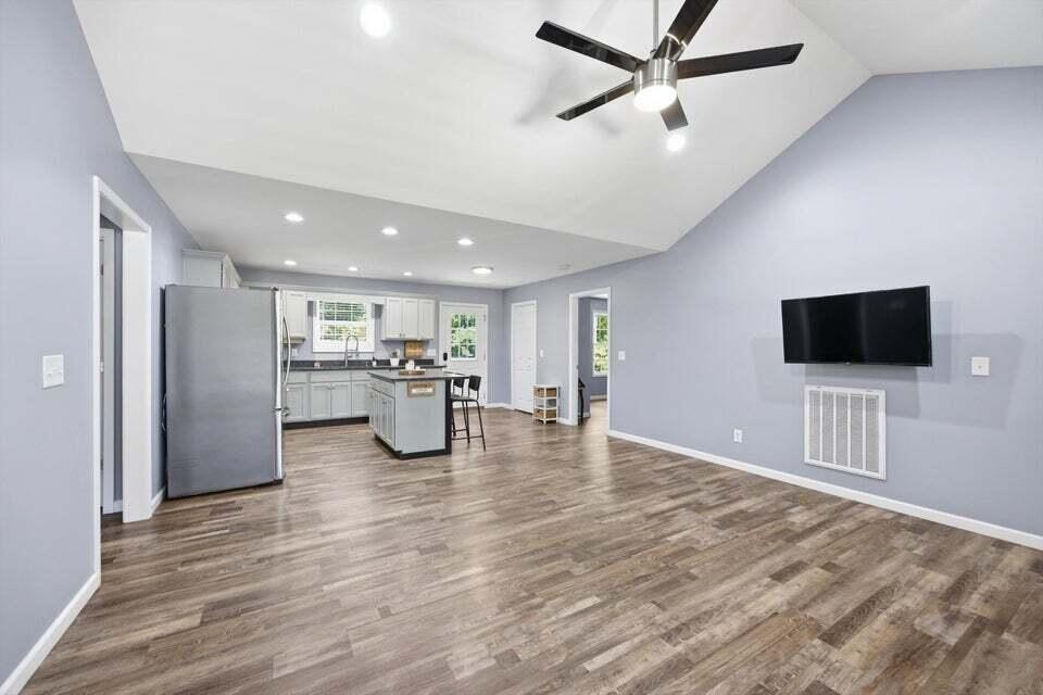 2704 Quarles Road Property Photo 4