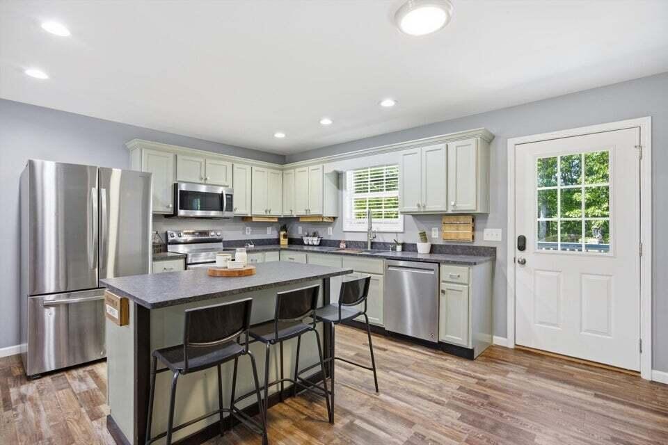 2704 Quarles Road Property Photo 8