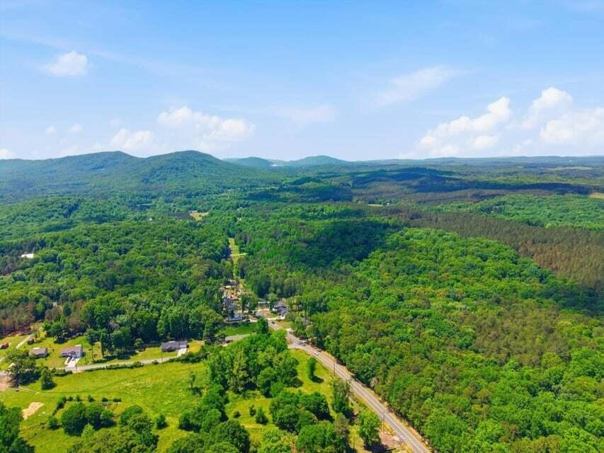 2704 Quarles Road Property Photo 24
