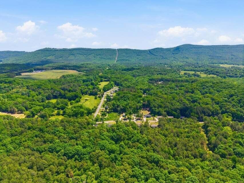 2704 Quarles Road Property Photo 27