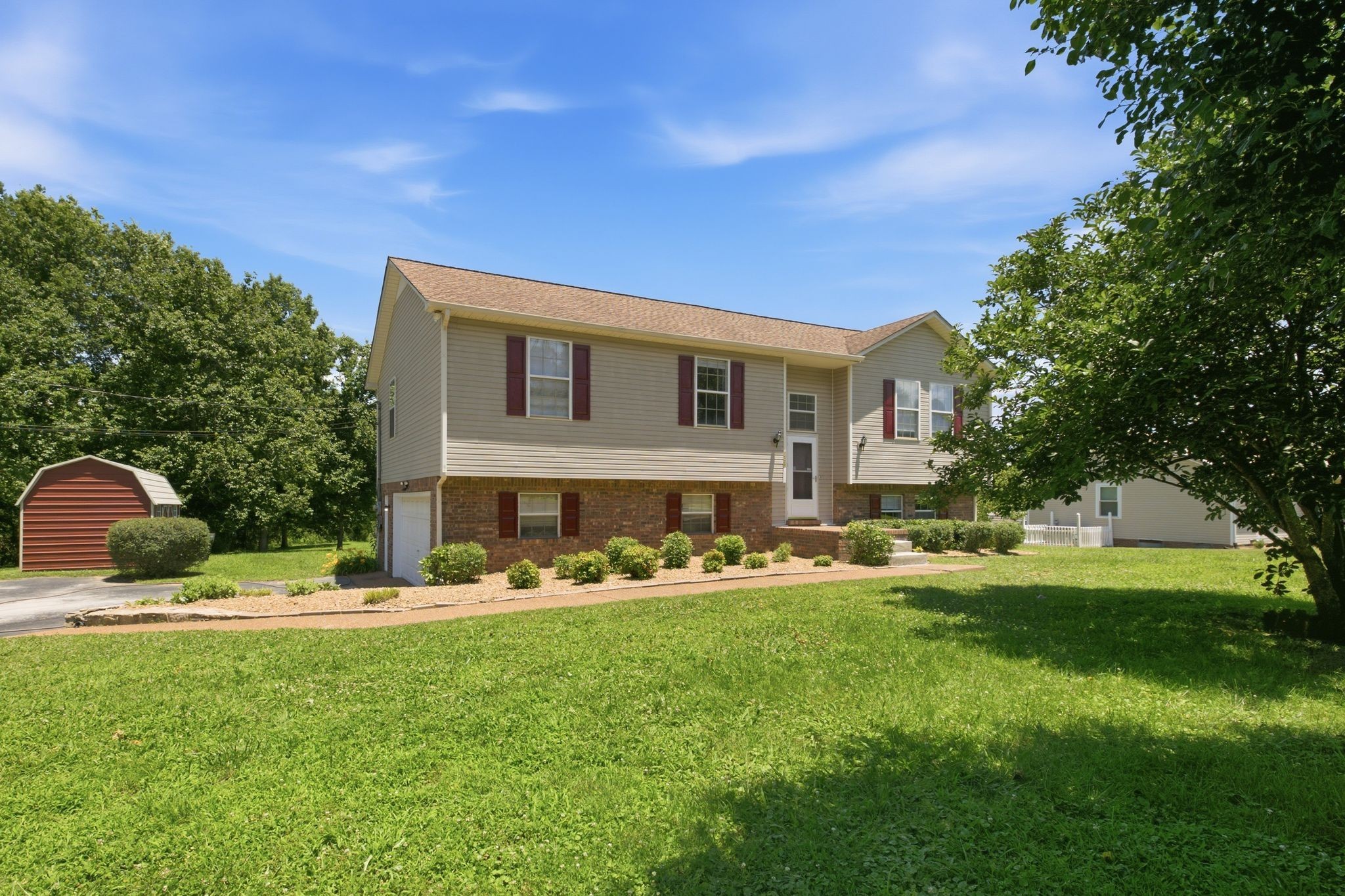 1529 Potter Dr
