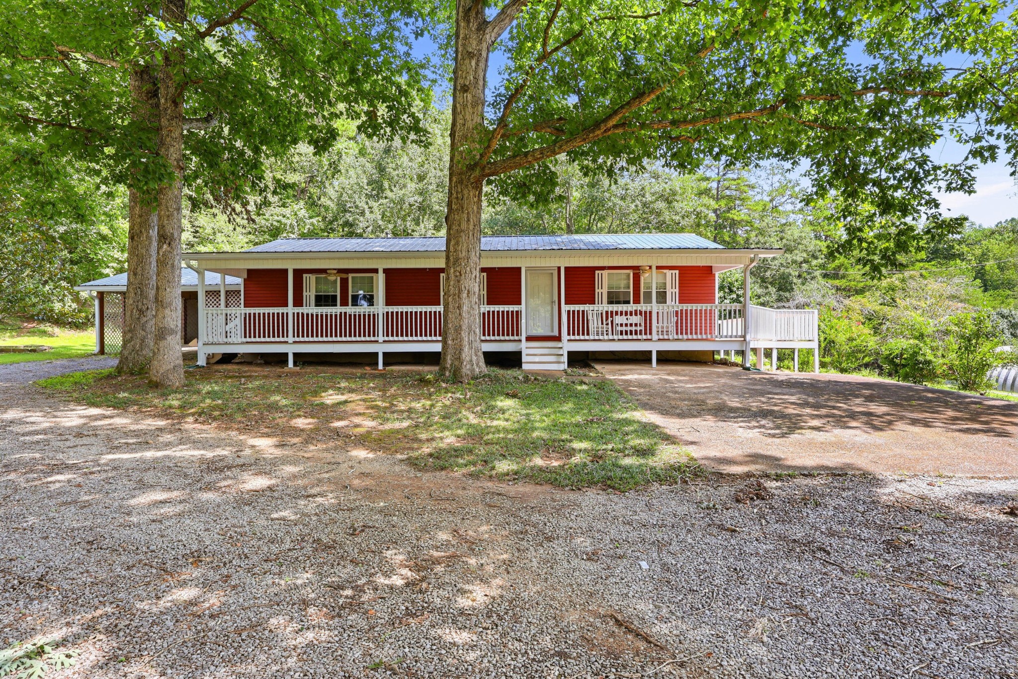 85 Sims Drive Property Photo 1
