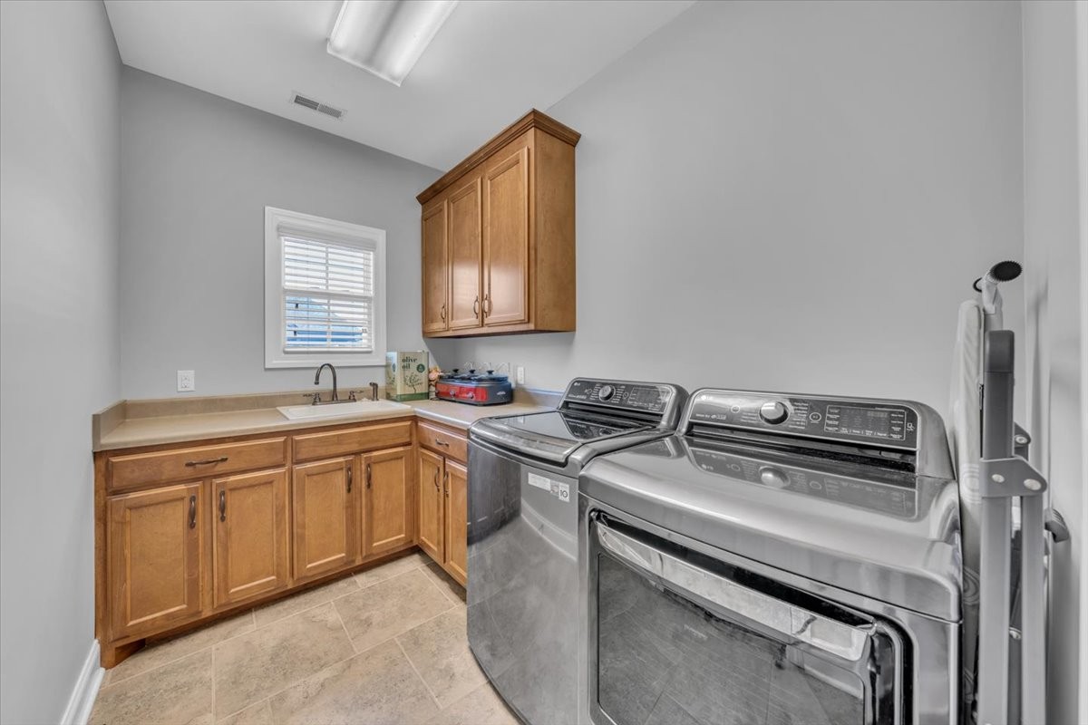 61 N Kensington Ct Property Photo 20