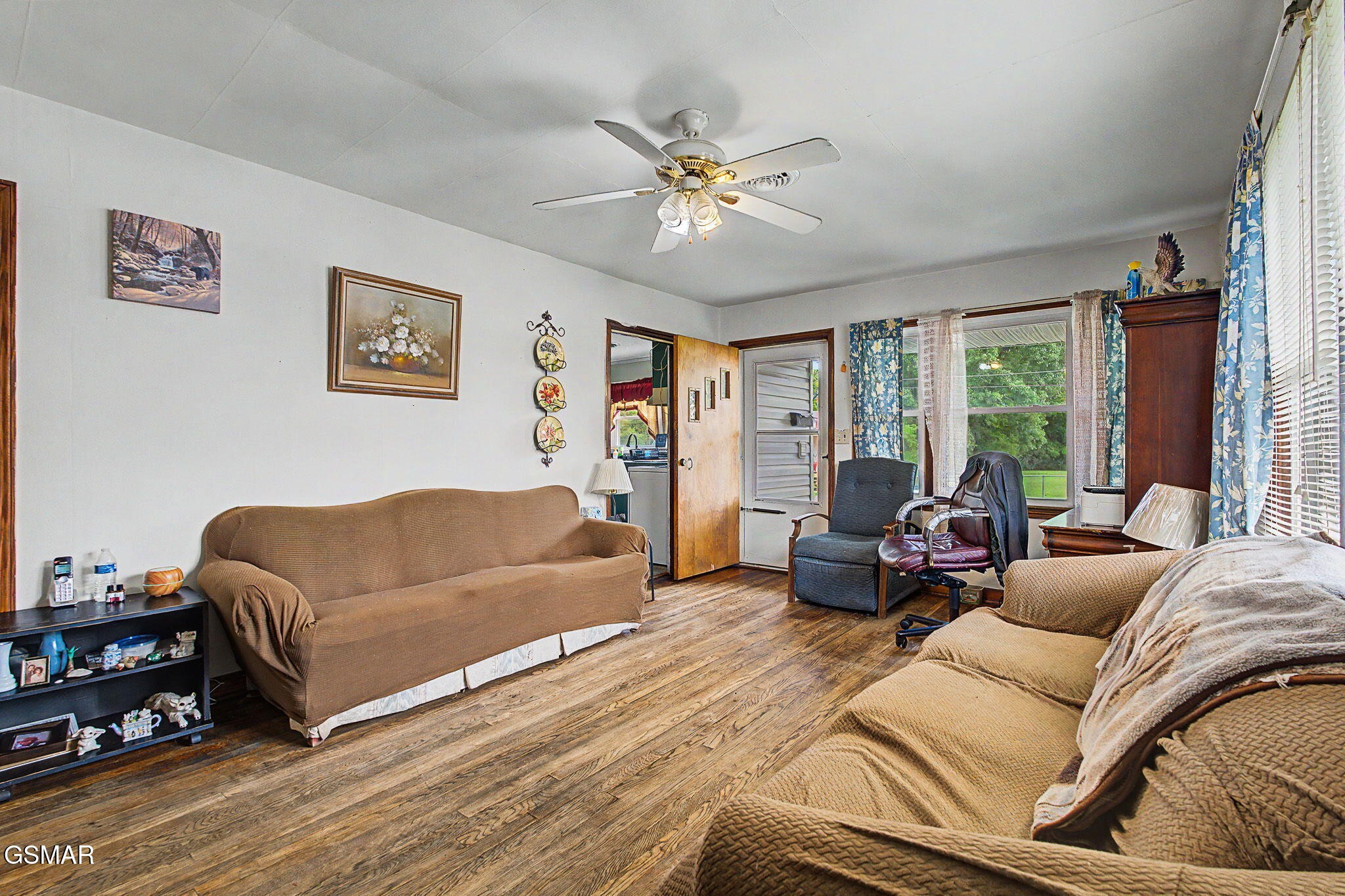 1009 Minton Place Property Photo 4