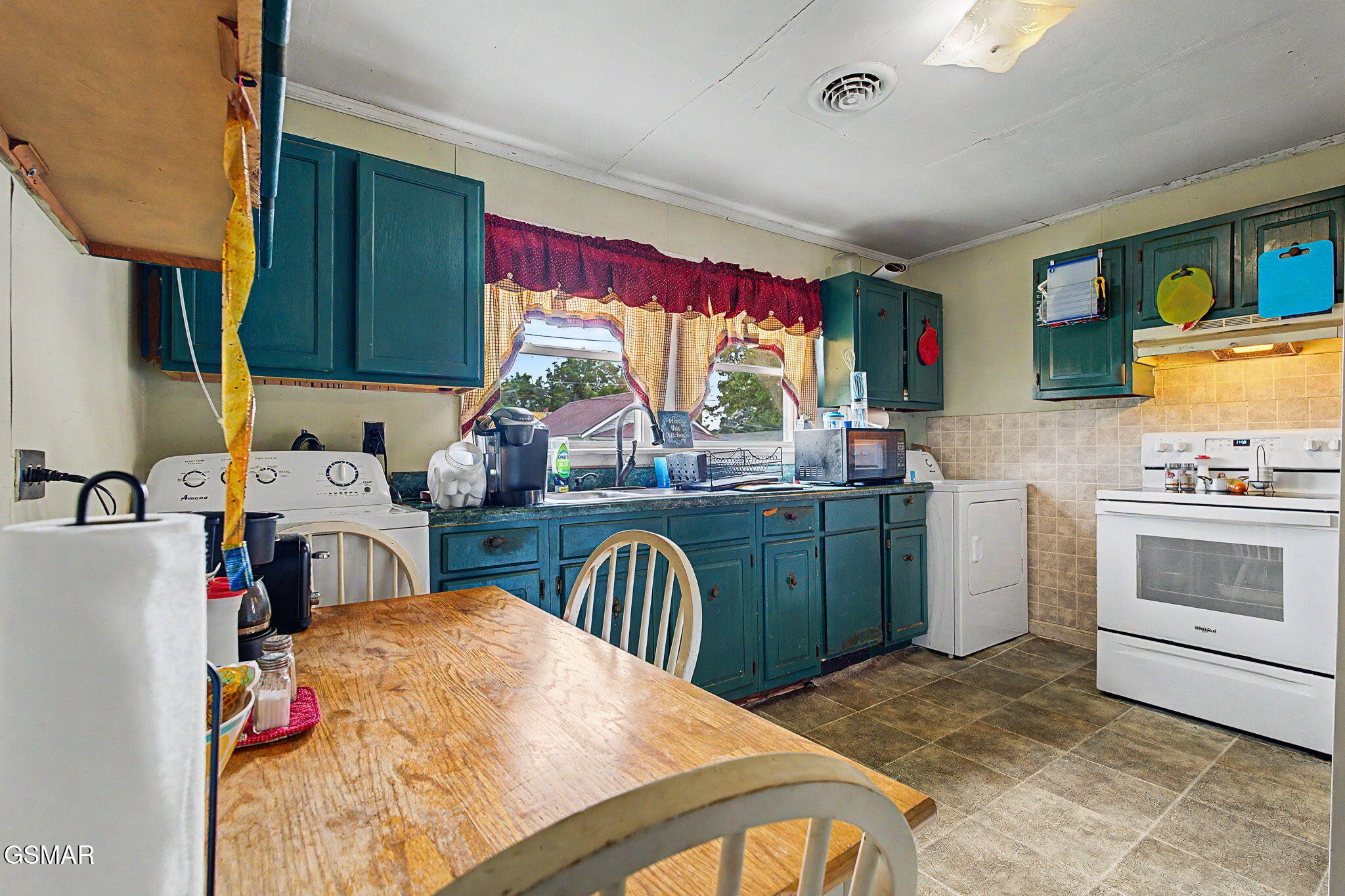 1009 Minton Place Property Photo 11