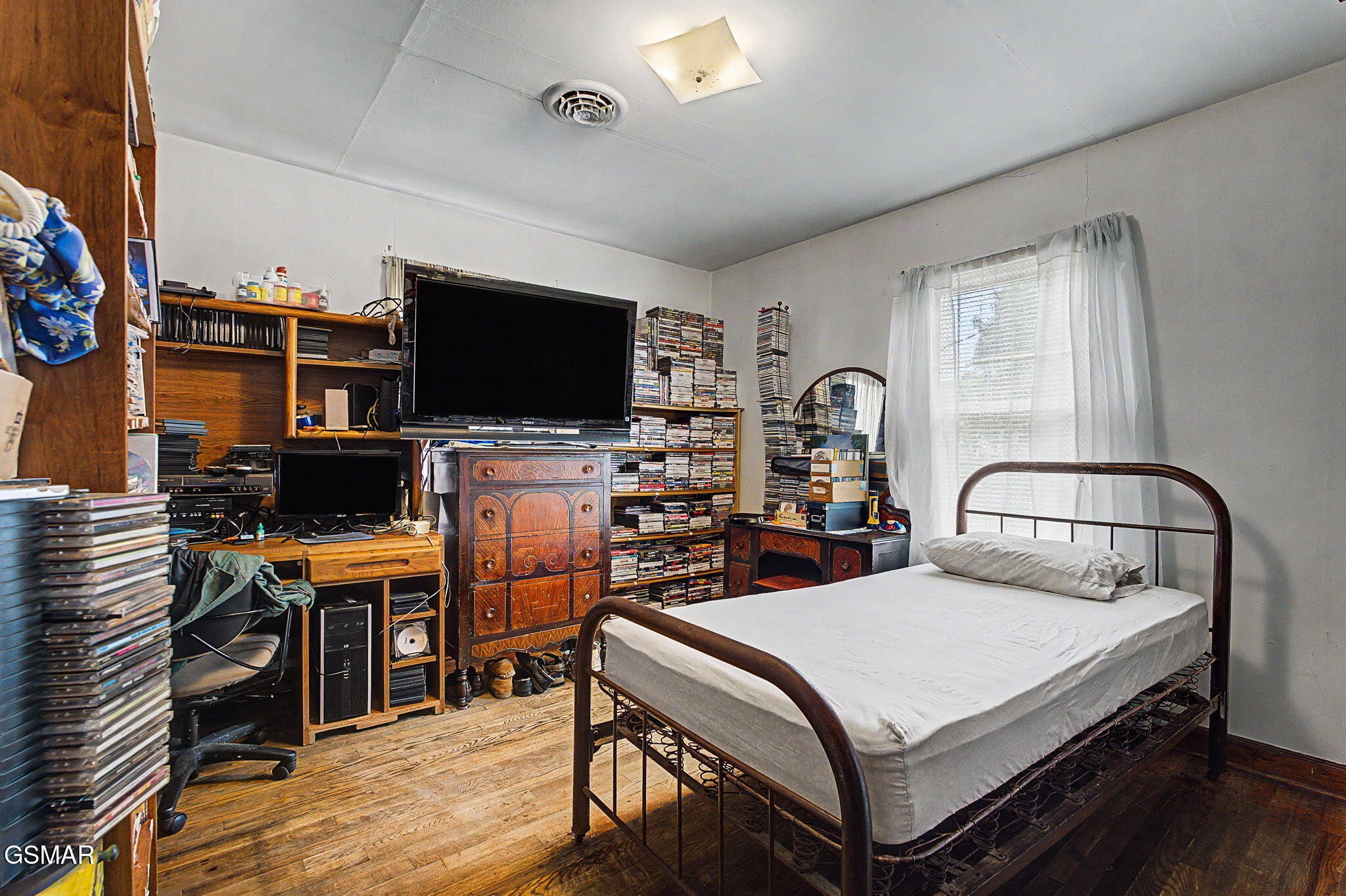 1009 Minton Place Property Photo 17