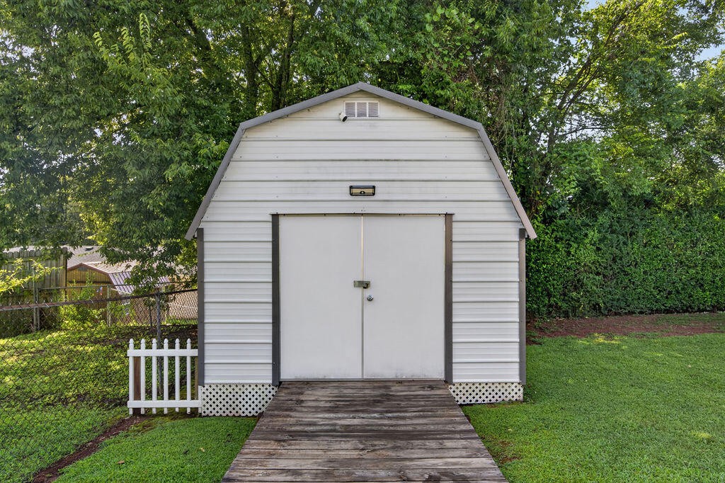 12 Talley Circle Property Photo 21