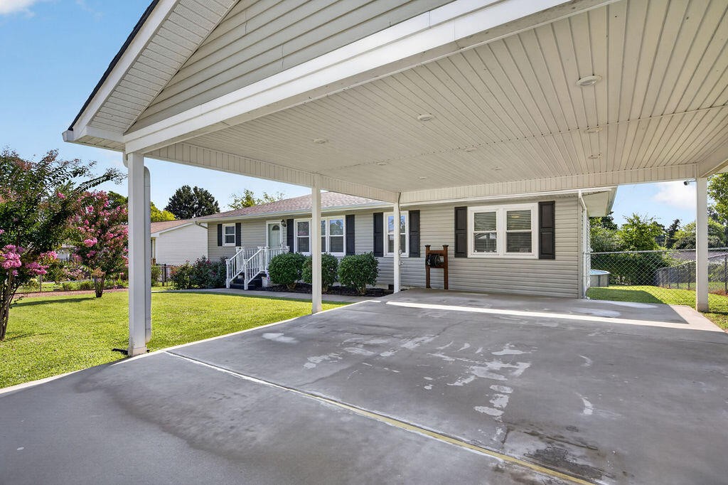 12 Talley Circle Property Photo 22