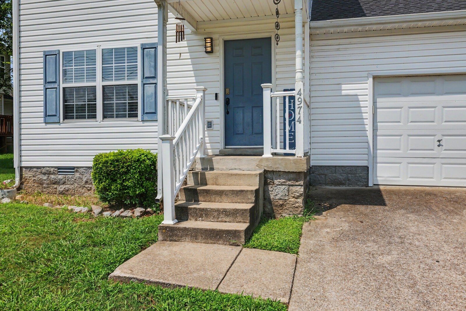4974 Camborne Cir Property Photo 3