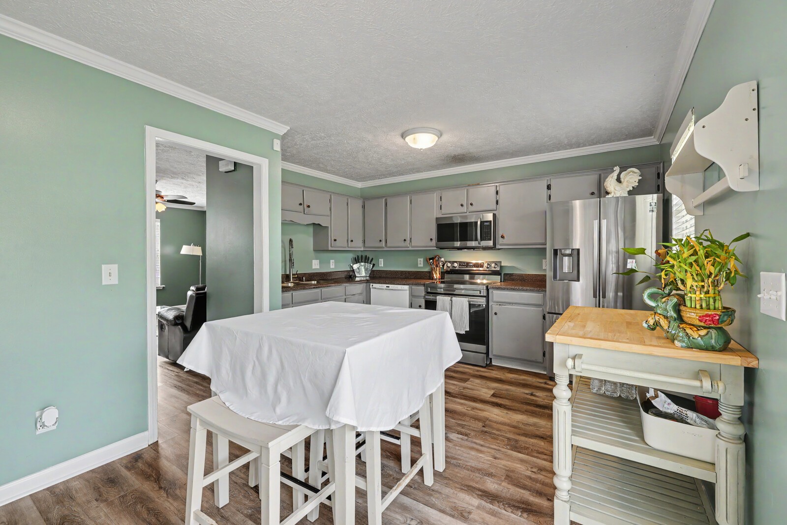 4974 Camborne Cir Property Photo 9
