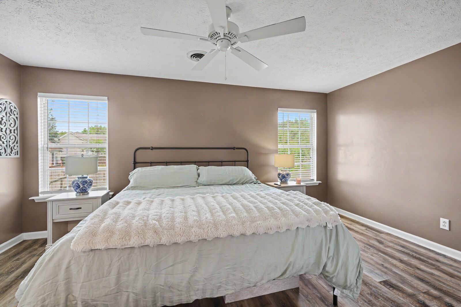 4974 Camborne Cir Property Photo 10