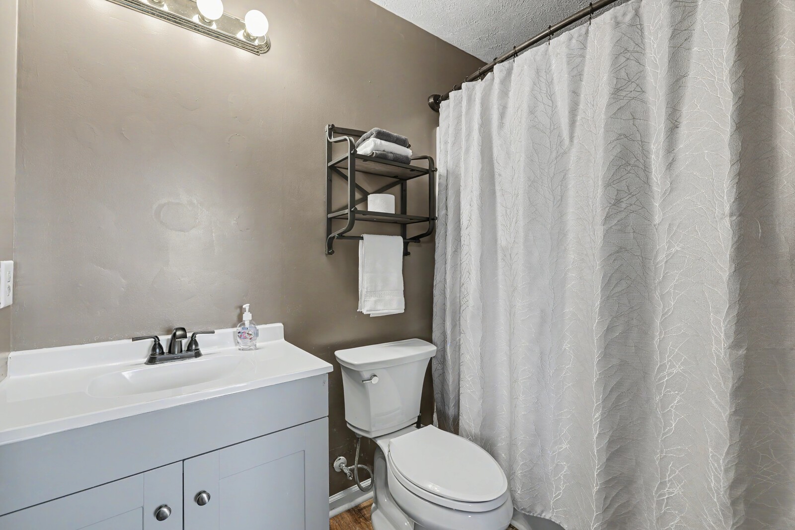 4974 Camborne Cir Property Photo 12