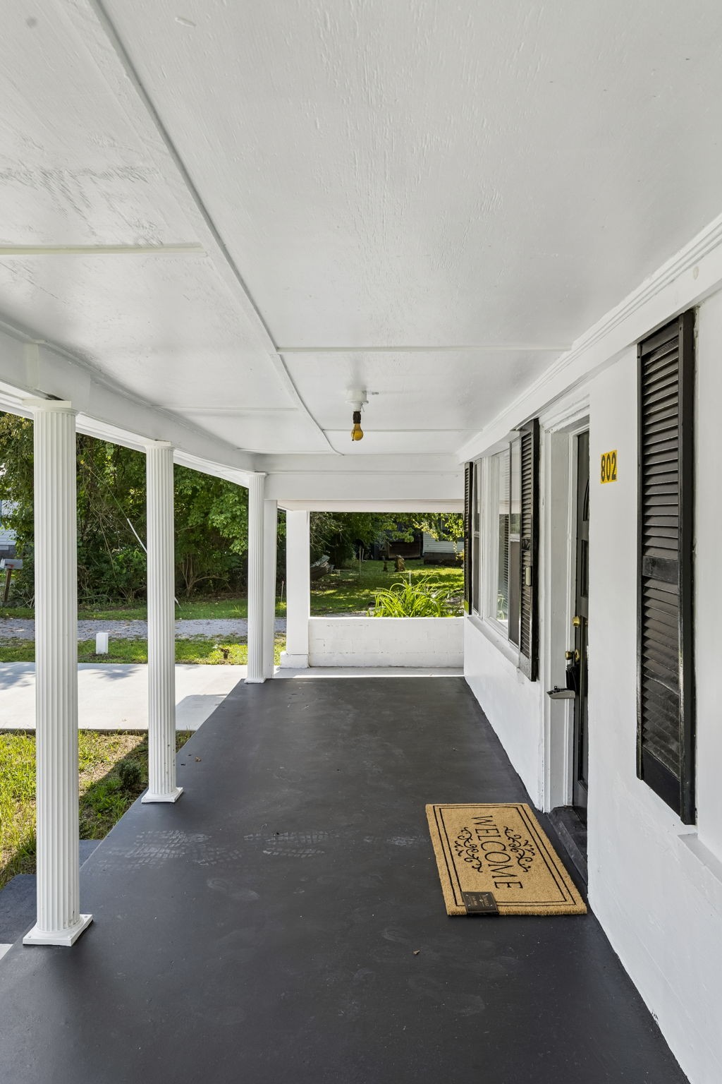 802 Gray St Property Photo 3