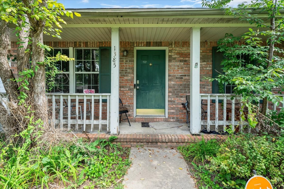 1385 William Suiters Ln Property Photo 1