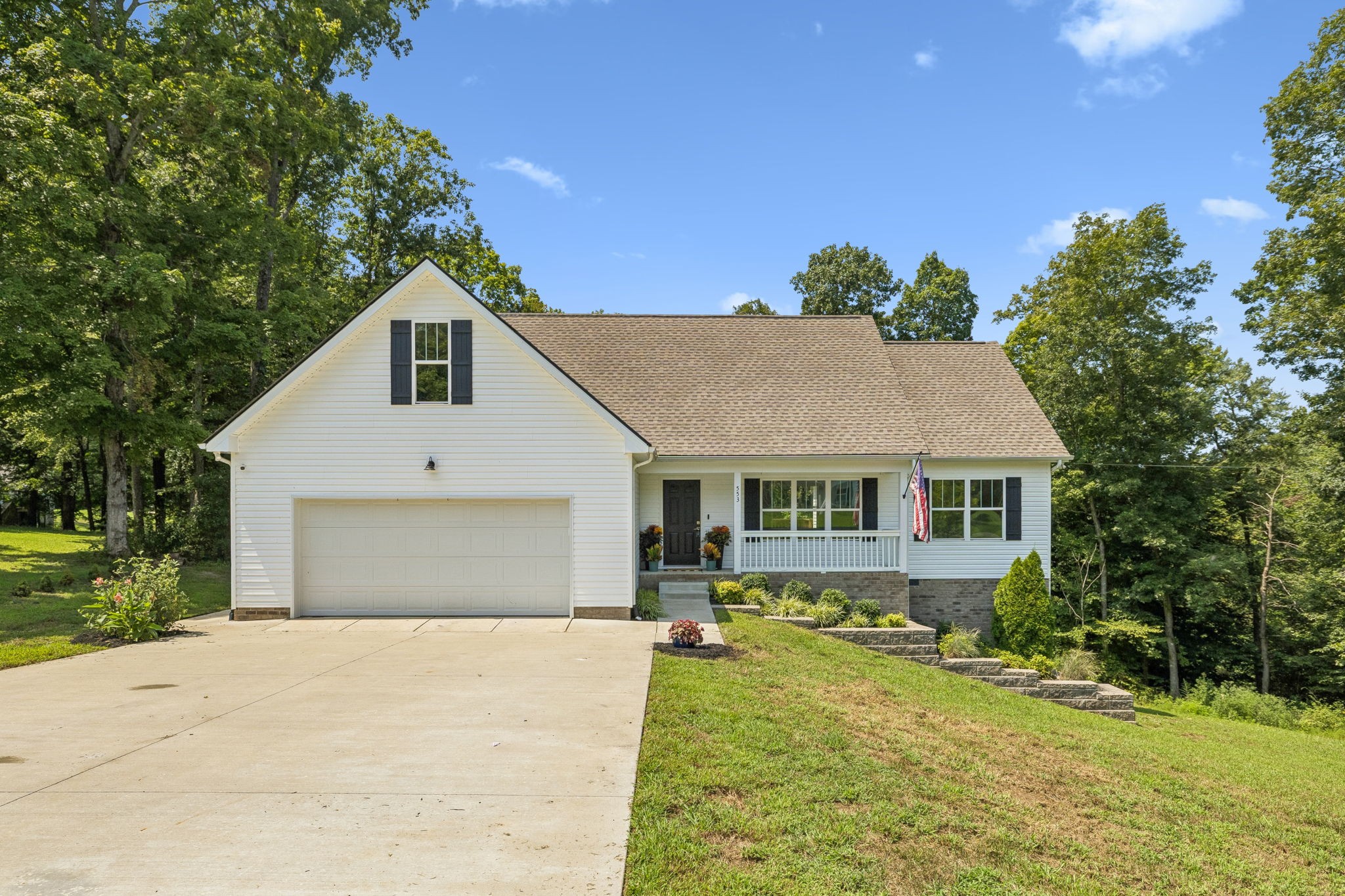 553 Delacy Dr Property Photo 1
