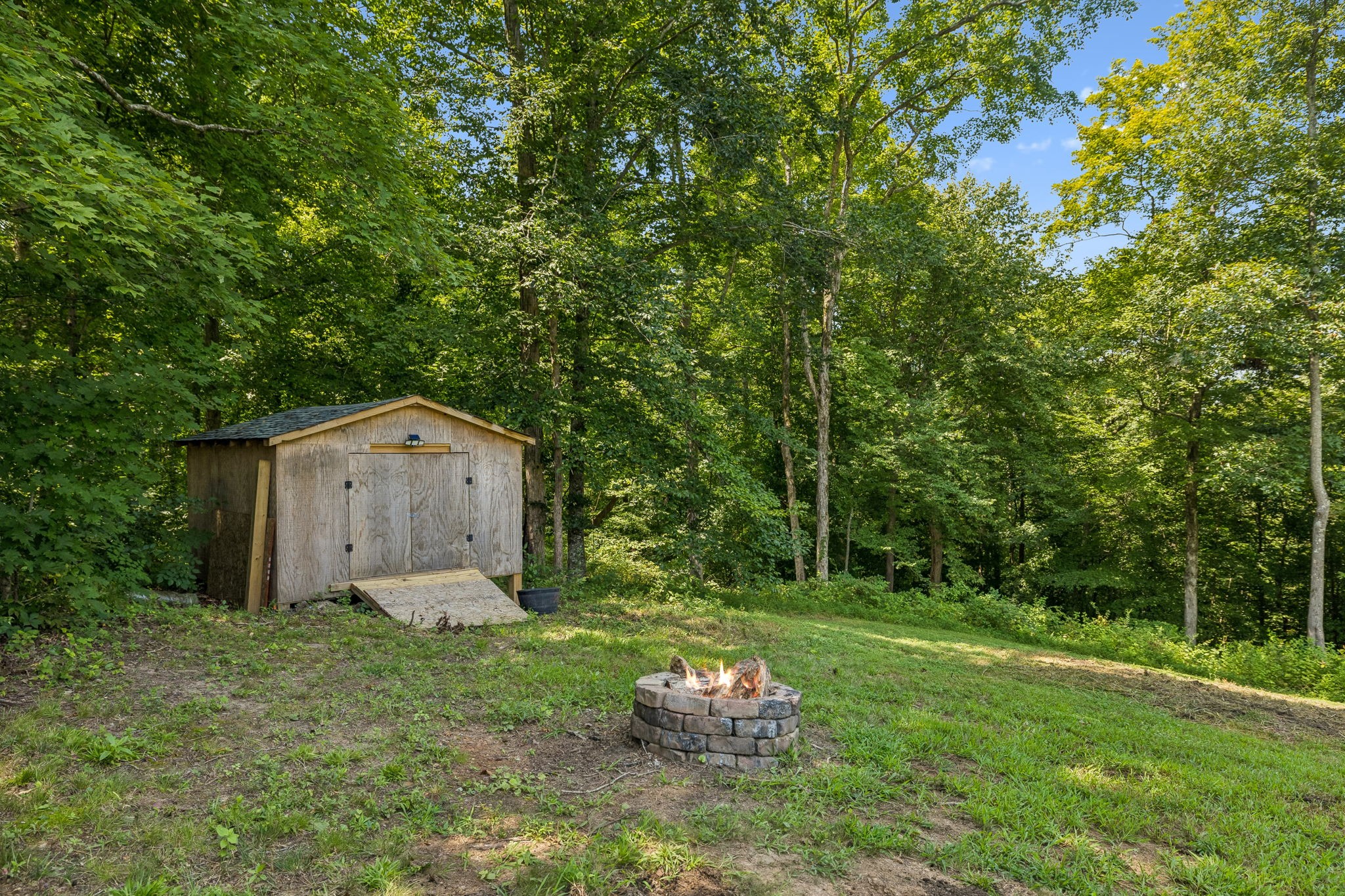 553 Delacy Dr Property Photo 27