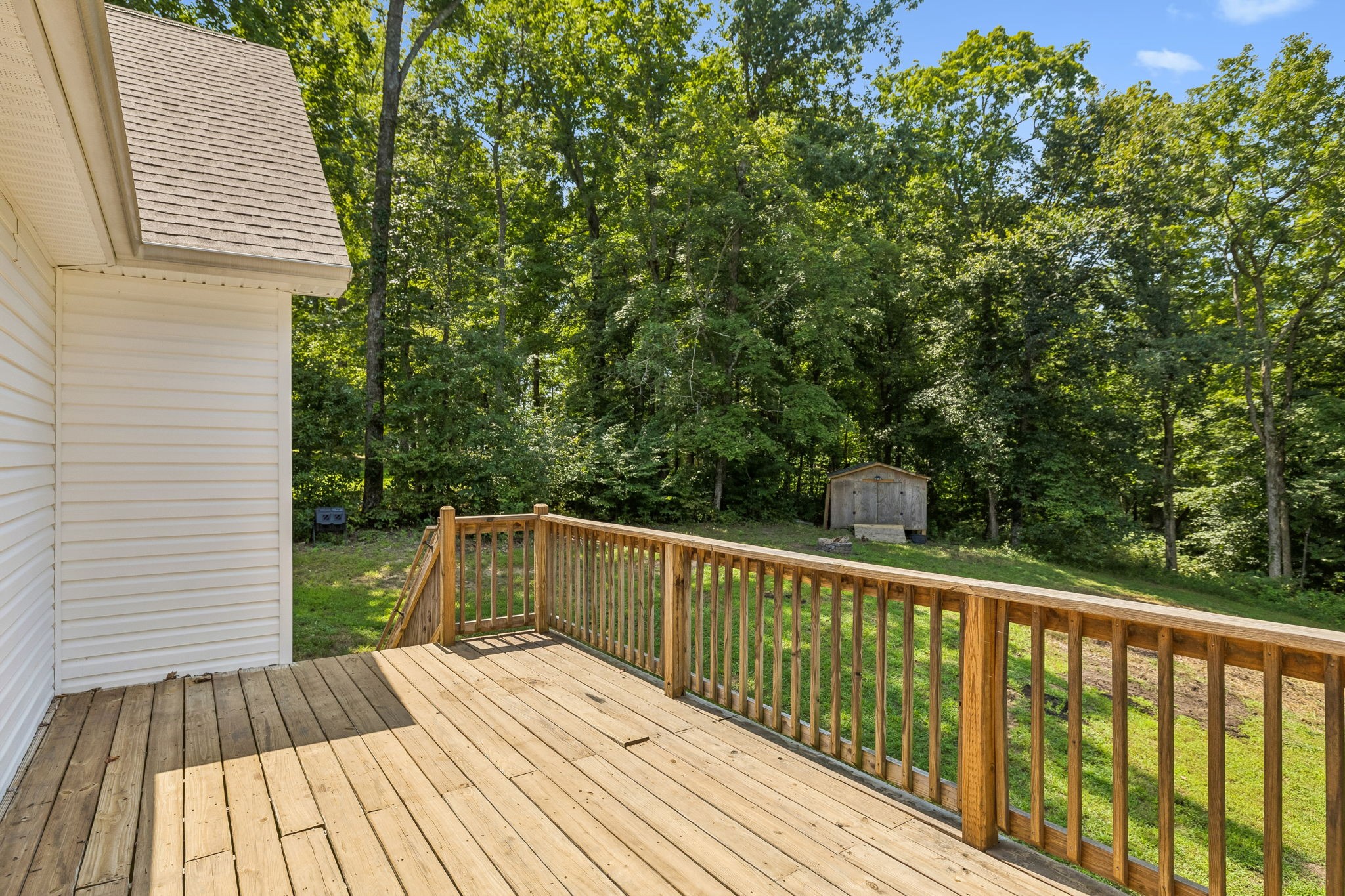 553 Delacy Dr Property Photo 32