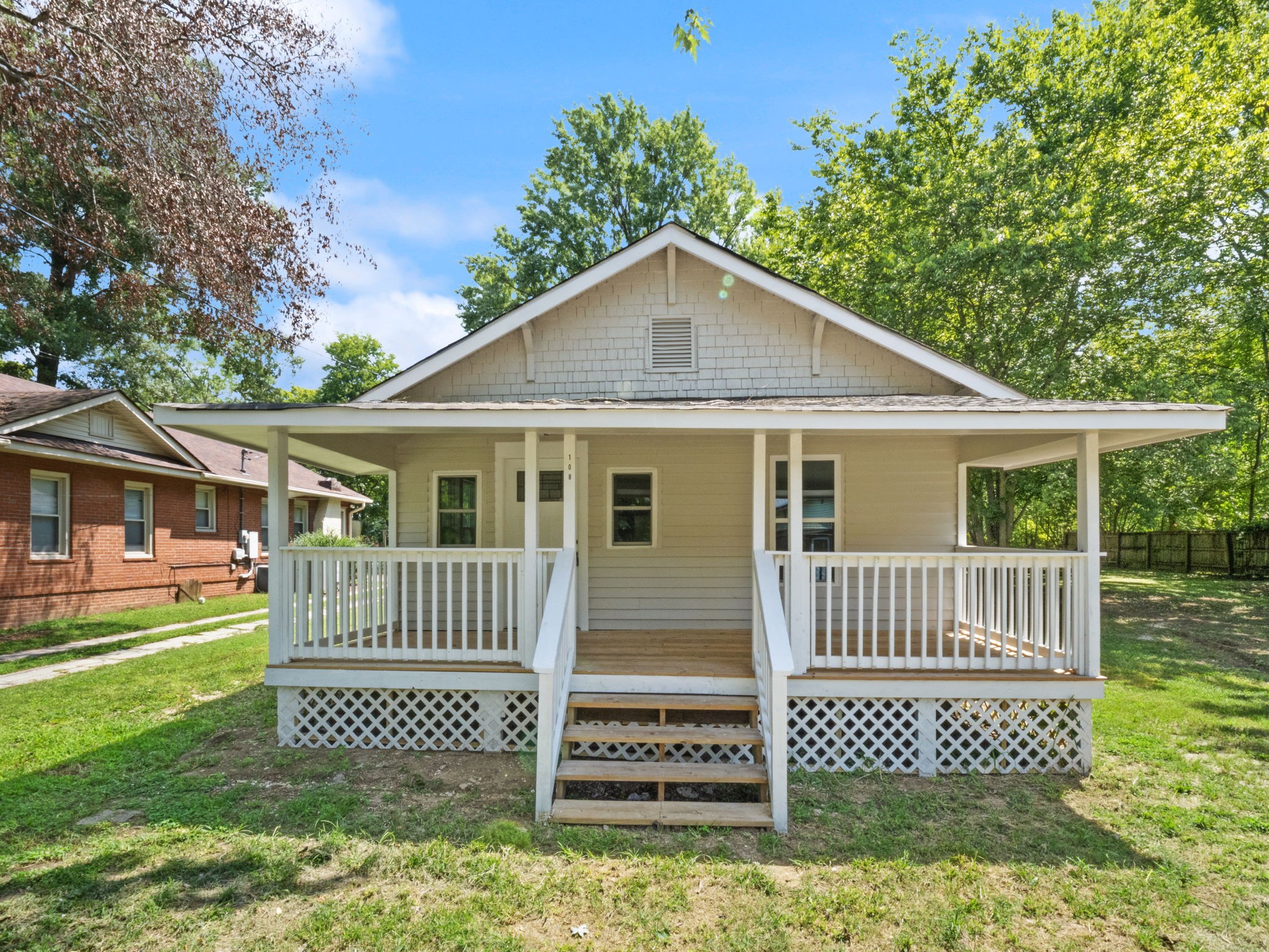 108 Cedar St Property Photo 1