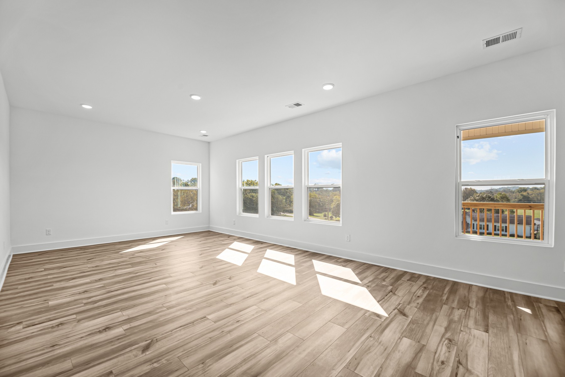 2231 Sharpstone Dr Property Photo 9