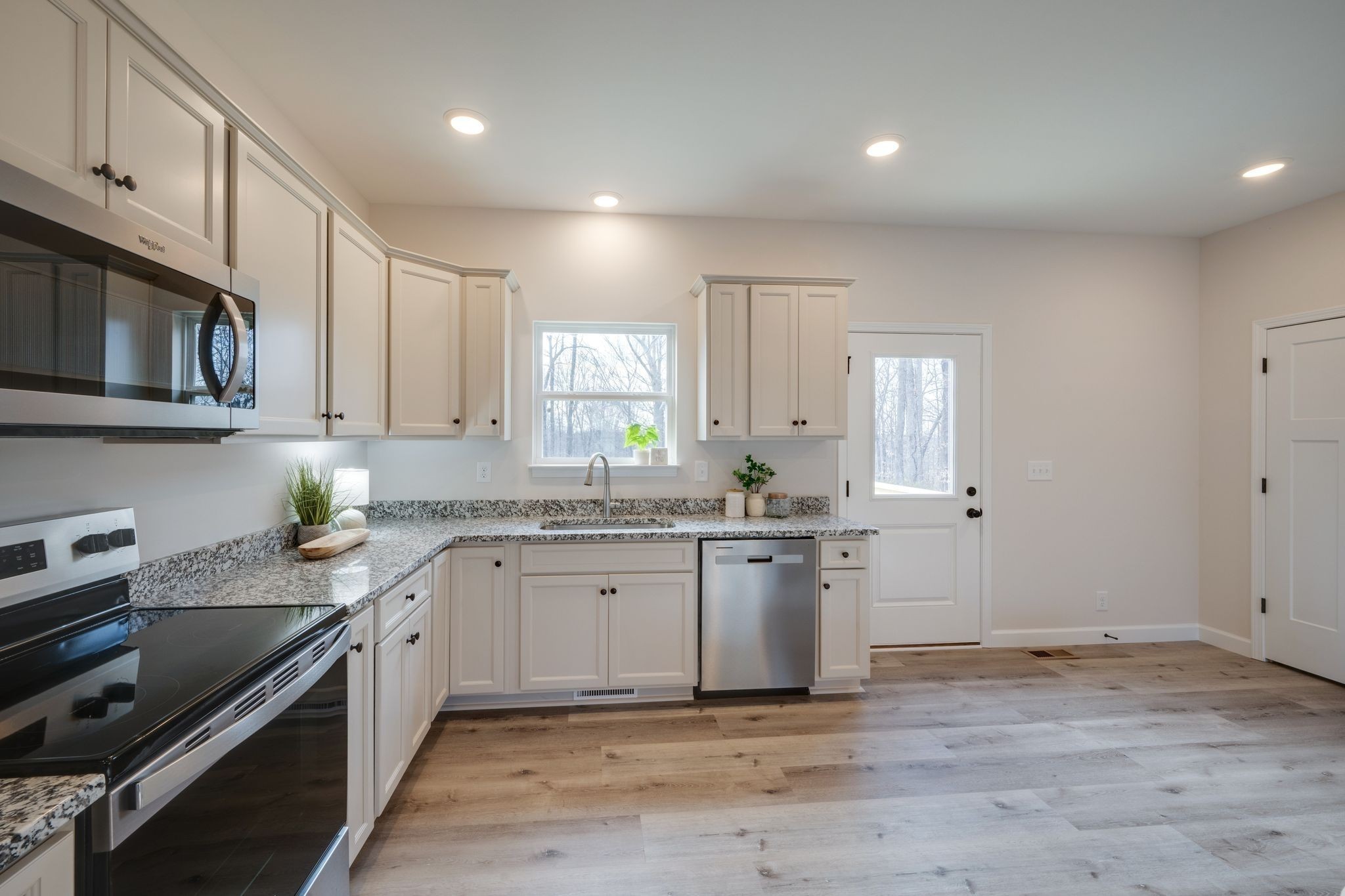 3033 Bowker Road Property Photo 12