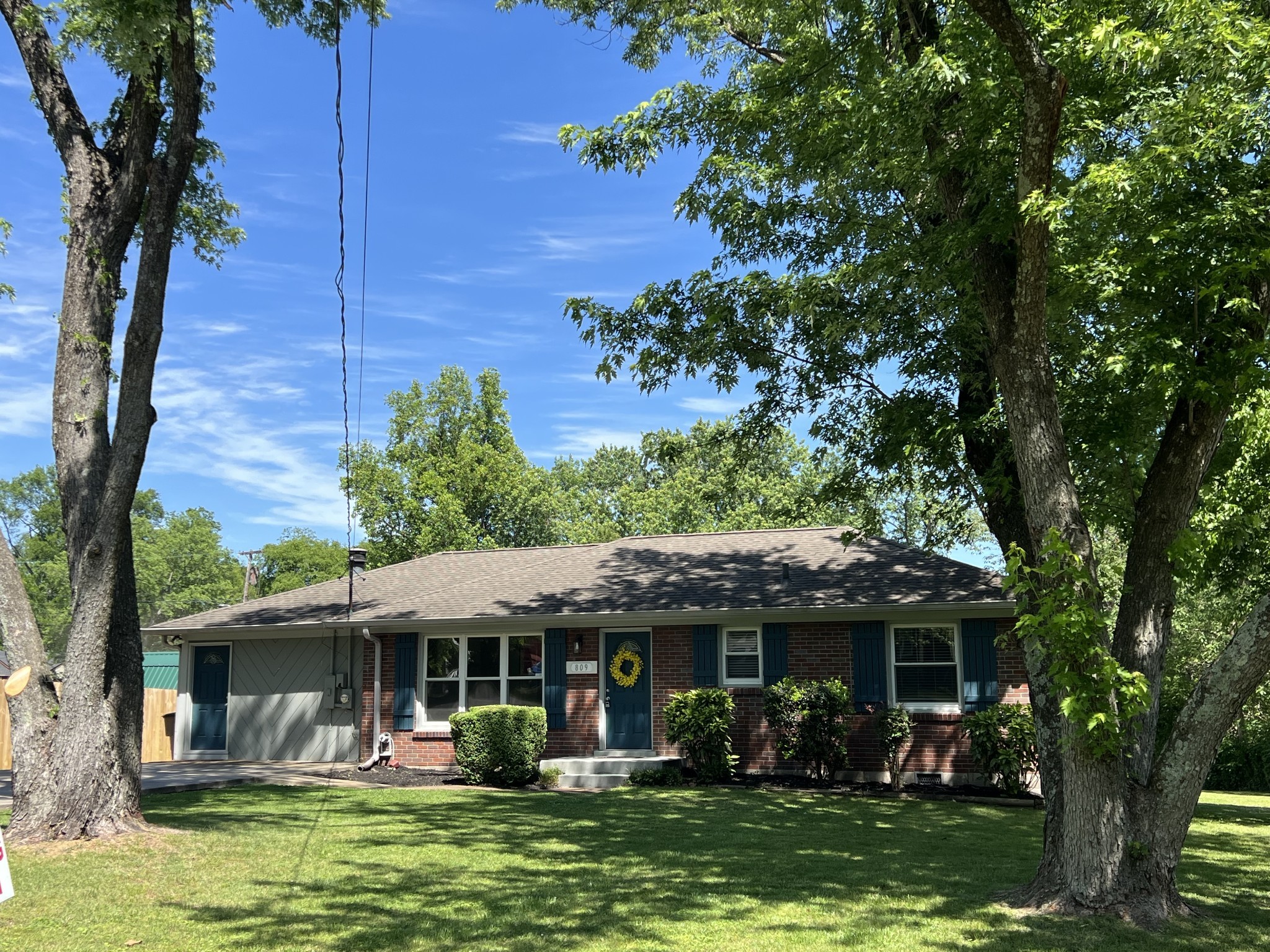 809 Colfax Dr, SE