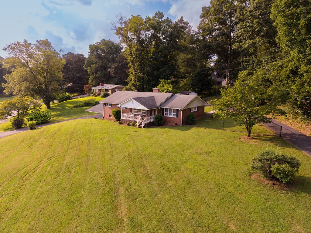 416 Robinson Rd
