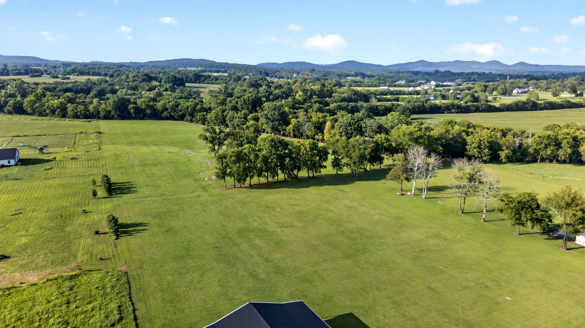 1 Lascassas Pike Property Photo 1