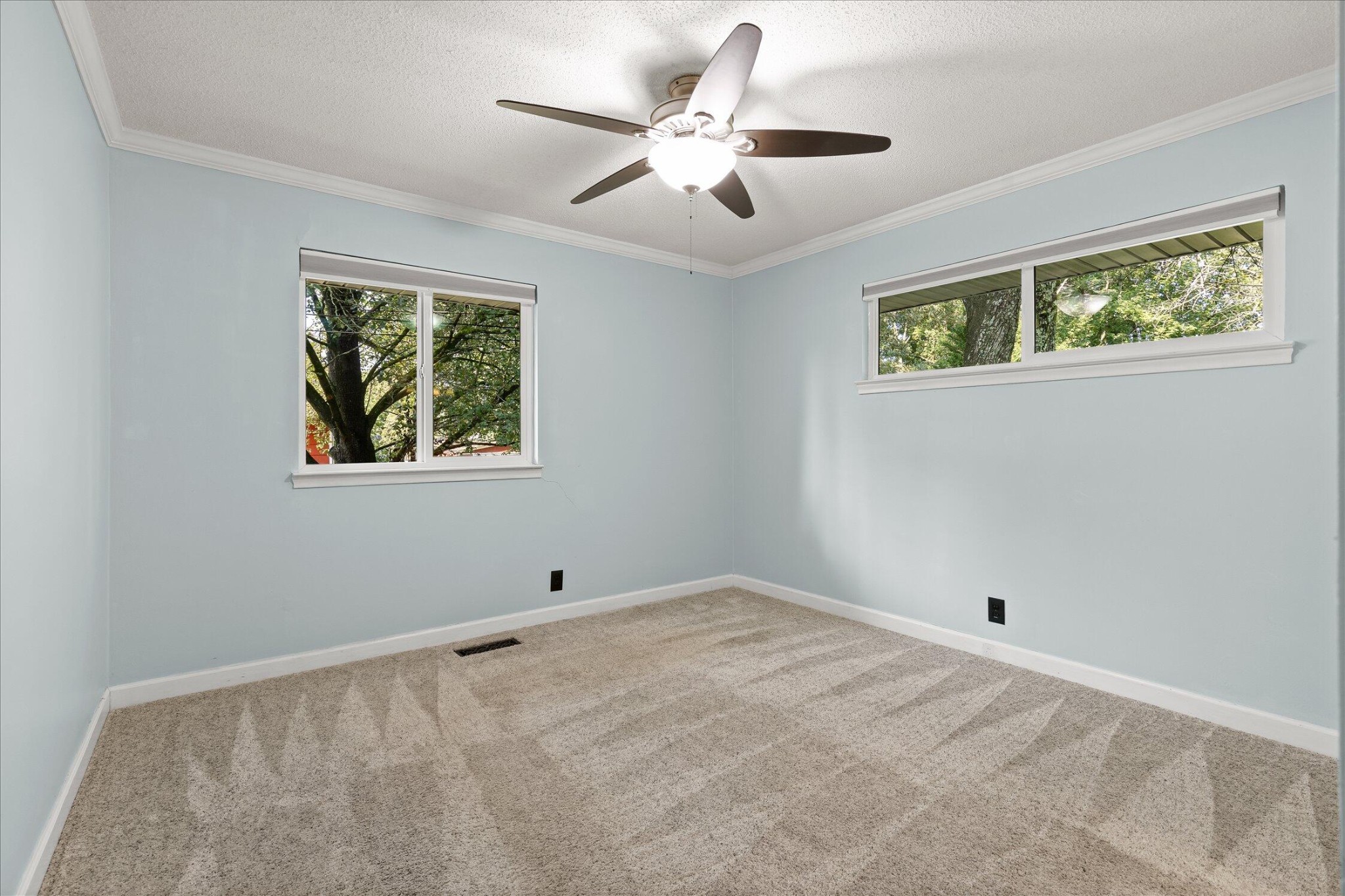 709 James Avenue Property Photo 4